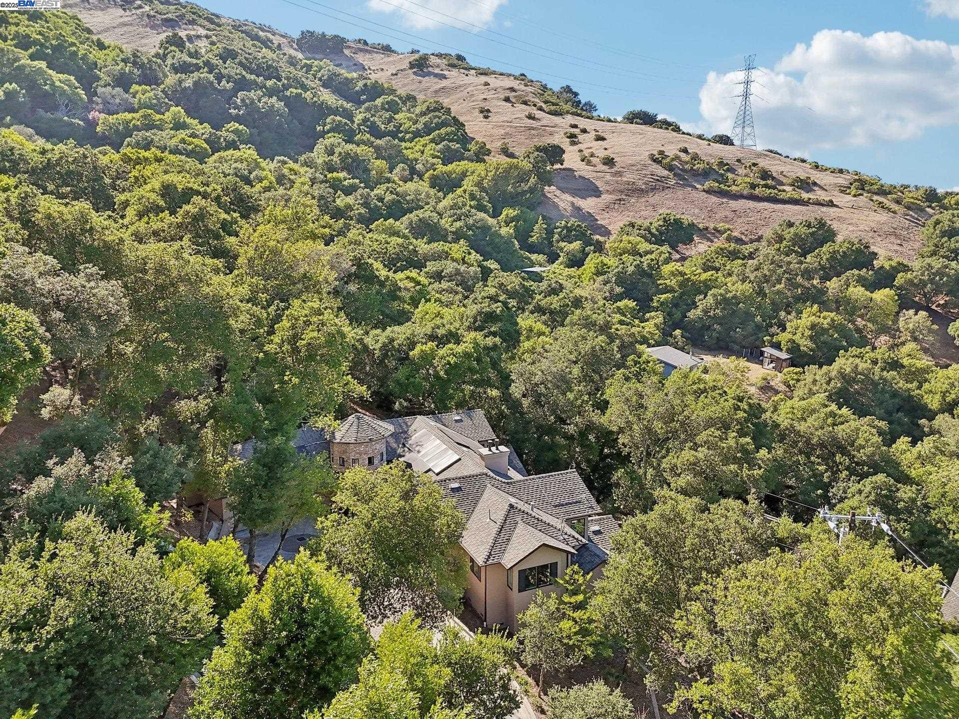 Detail Gallery Image 57 of 58 For 28 Vista Del Orinda, Orinda,  CA 94563 - 5 Beds | 5 Baths