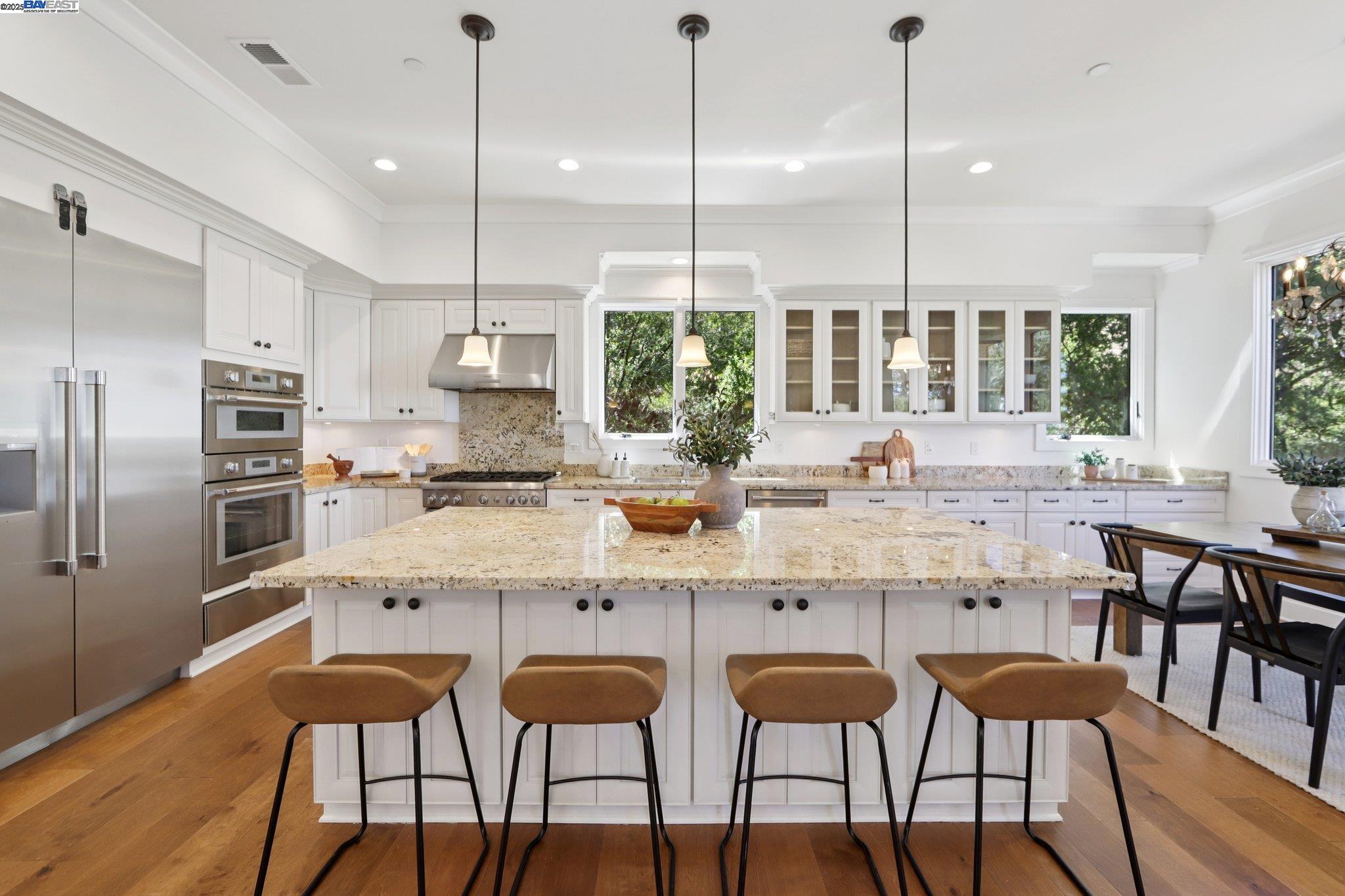 Detail Gallery Image 7 of 58 For 28 Vista Del Orinda, Orinda,  CA 94563 - 5 Beds | 5 Baths
