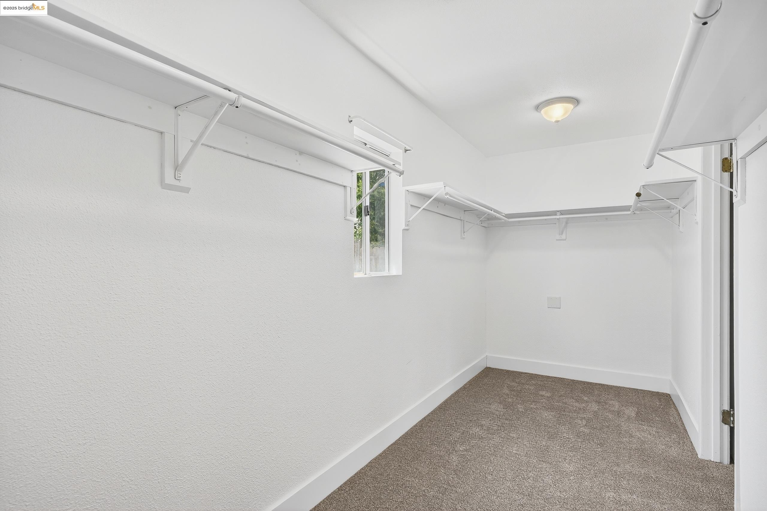 Detail Gallery Image 38 of 60 For 2215 Cunningham Dr, Fairfield,  CA 94533 - 4 Beds | 2 Baths