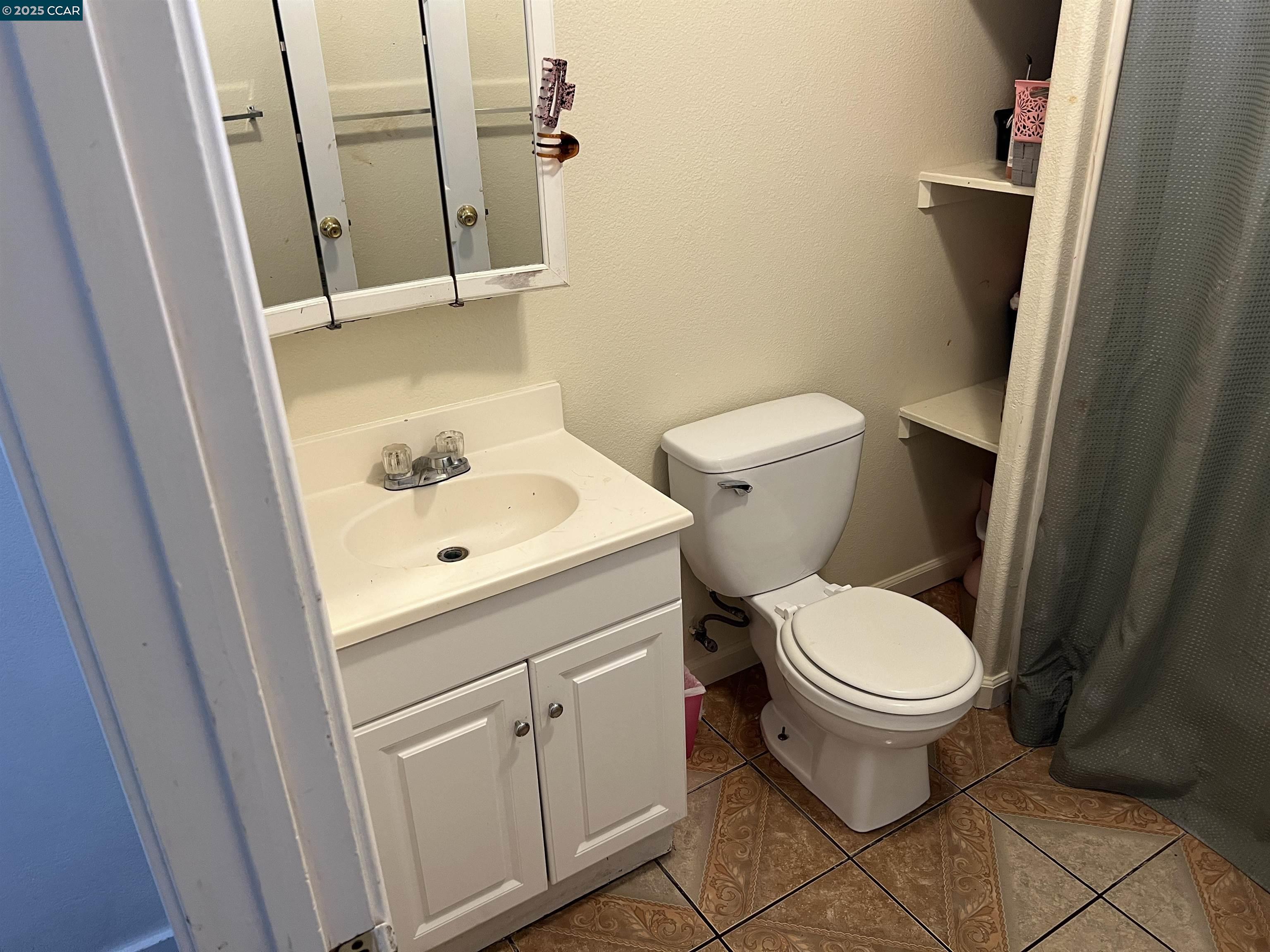 Detail Gallery Image 14 of 17 For 101 Sanford Ave, Richmond,  CA 94801 - 3 Beds | 2/1 Baths