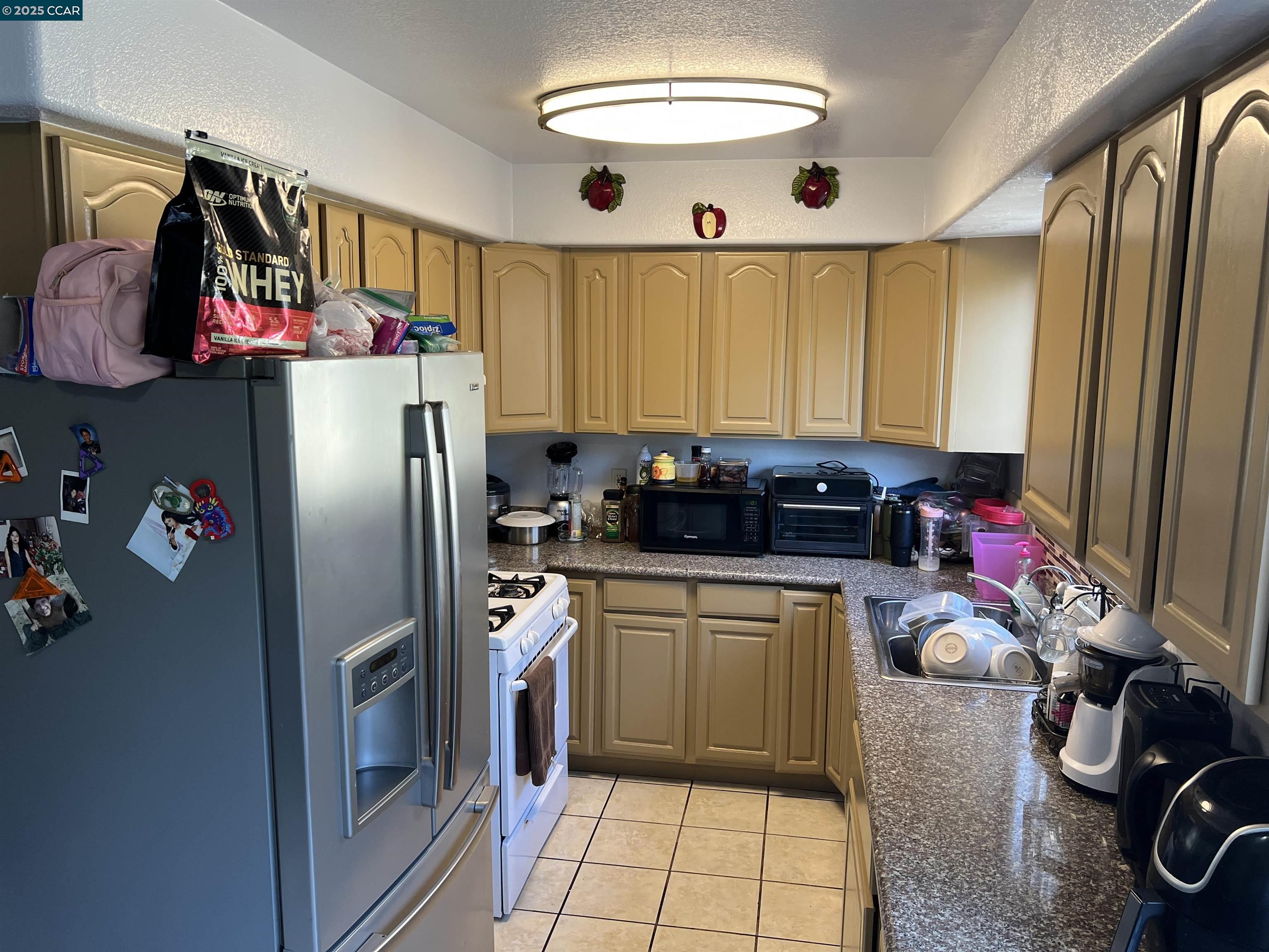 Detail Gallery Image 6 of 17 For 101 Sanford Ave, Richmond,  CA 94801 - 3 Beds | 2/1 Baths