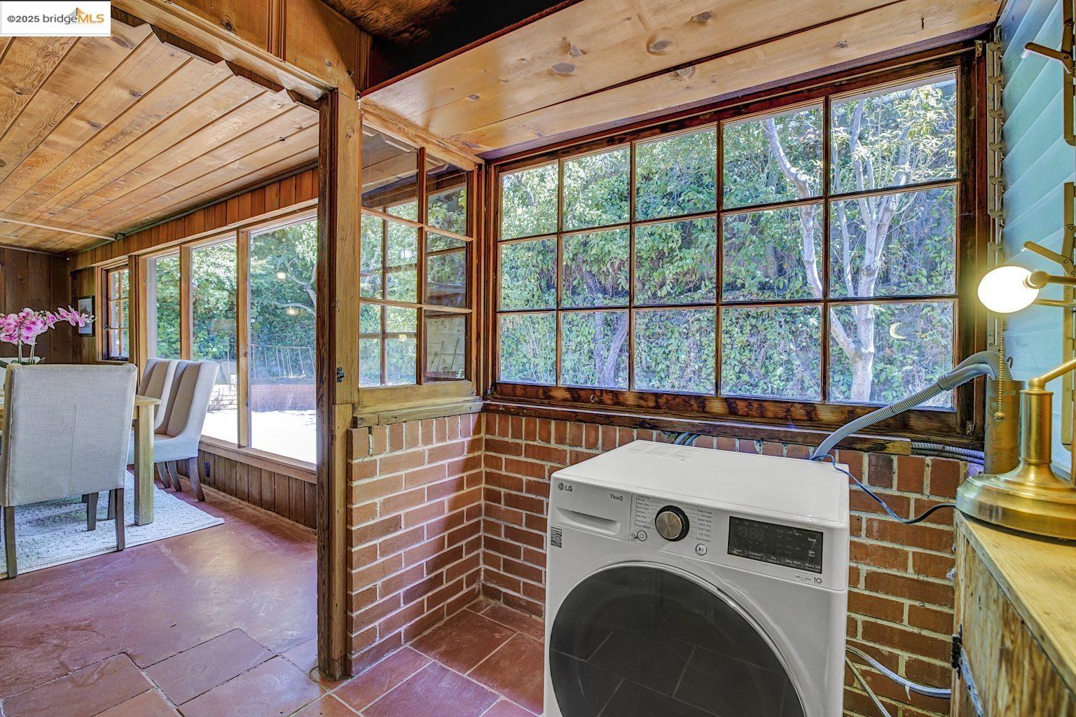 Detail Gallery Image 18 of 38 For 700 Coventry Rd, Kensington,  CA 94707 - 1 Beds | 1 Baths