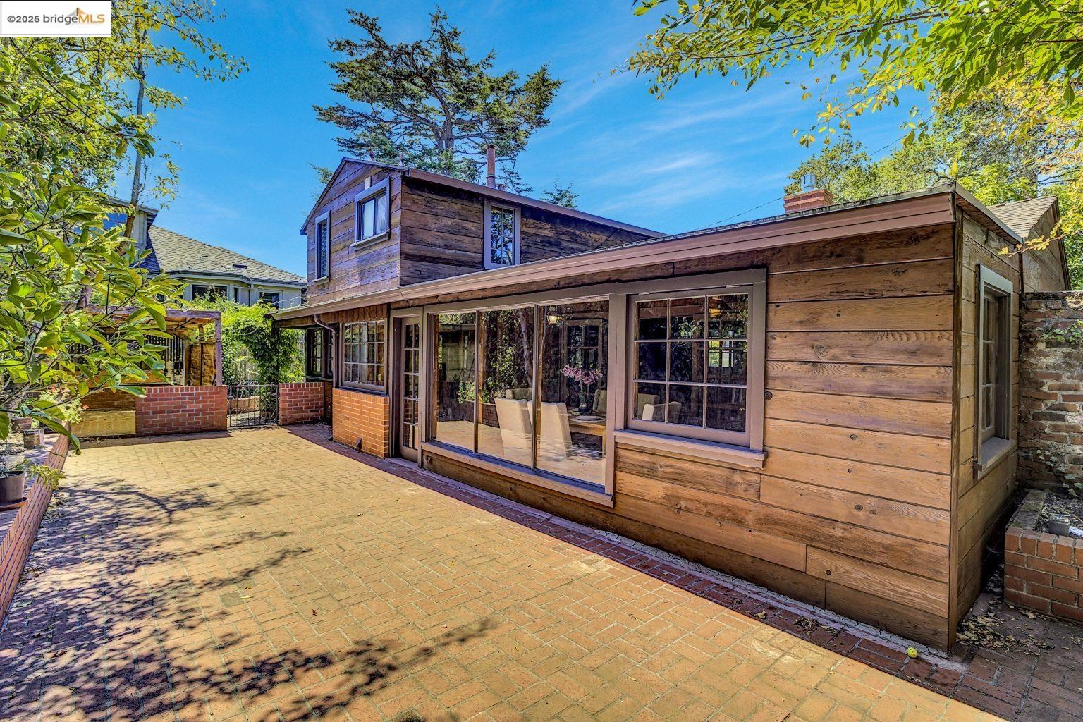Detail Gallery Image 28 of 38 For 700 Coventry Rd, Kensington,  CA 94707 - 1 Beds | 1 Baths
