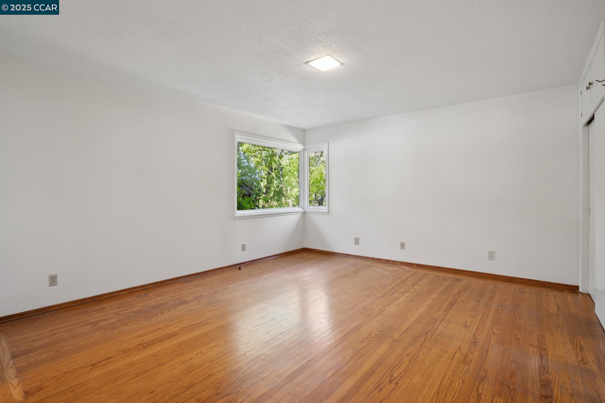 Detail Gallery Image 25 of 50 For 9 Lind Ct, Orinda,  CA 94563 - 4 Beds | 2/1 Baths