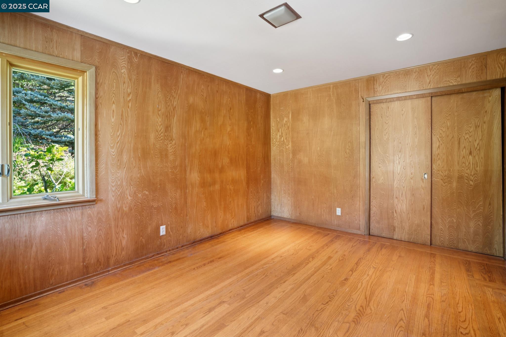 Detail Gallery Image 32 of 50 For 9 Lind Ct, Orinda,  CA 94563 - 4 Beds | 2/1 Baths
