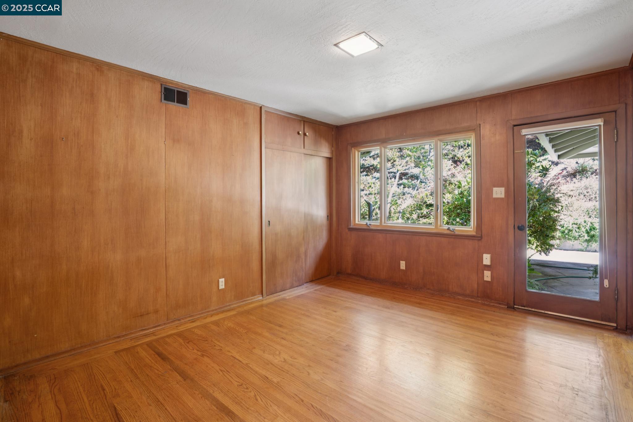 Detail Gallery Image 34 of 50 For 9 Lind Ct, Orinda,  CA 94563 - 4 Beds | 2/1 Baths