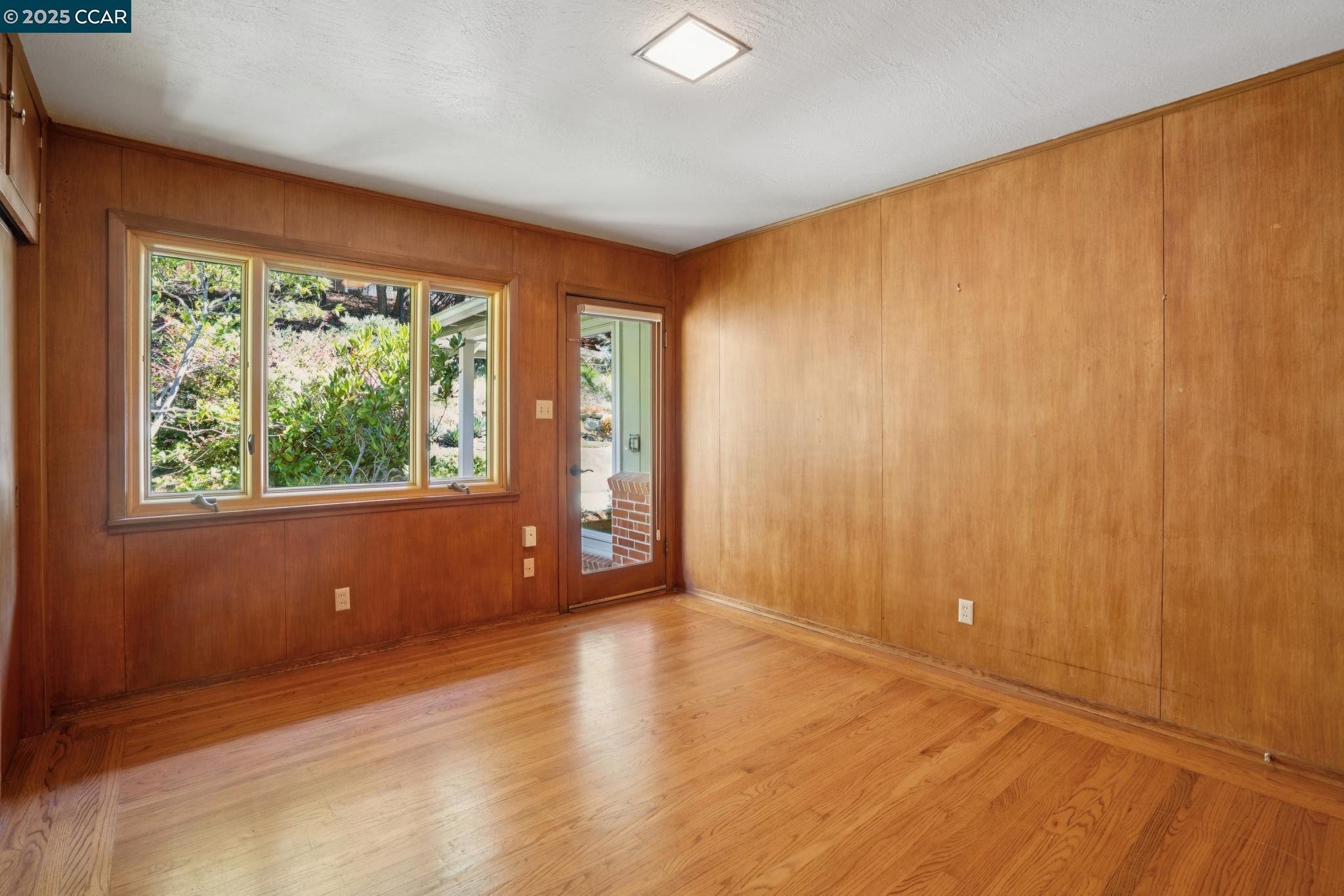 Detail Gallery Image 35 of 50 For 9 Lind Ct, Orinda,  CA 94563 - 4 Beds | 2/1 Baths