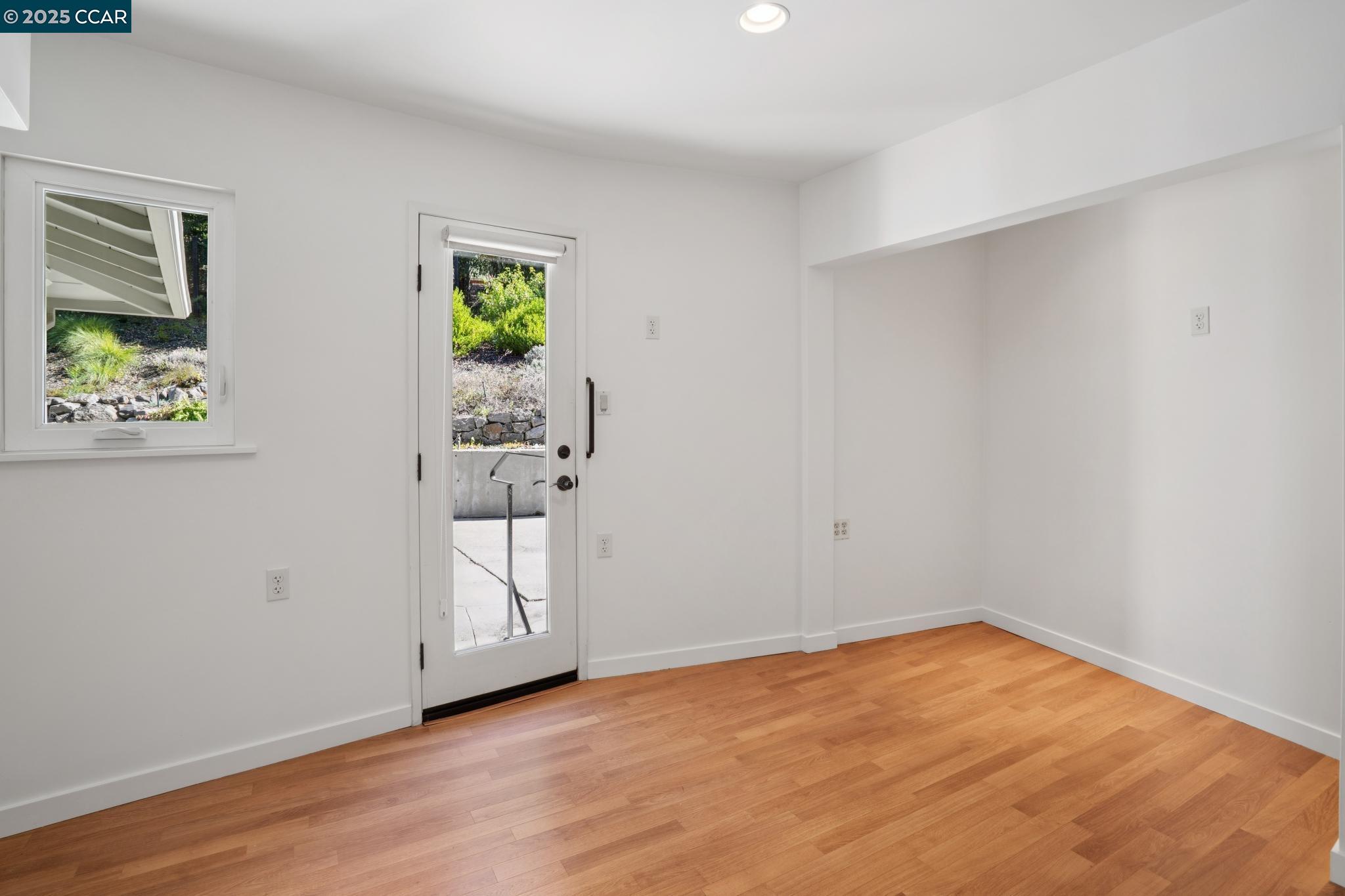 Detail Gallery Image 37 of 50 For 9 Lind Ct, Orinda,  CA 94563 - 4 Beds | 2/1 Baths