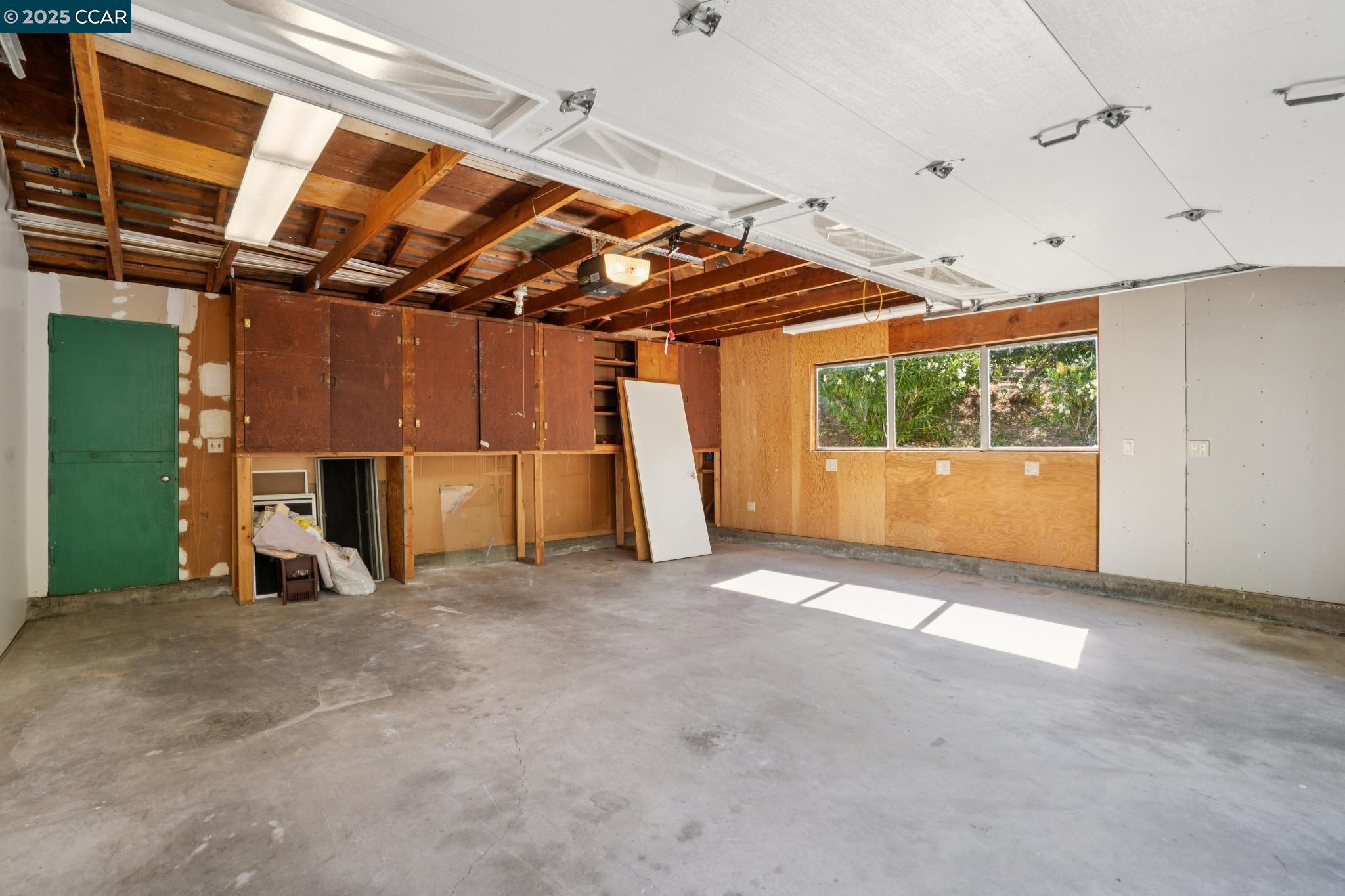 Detail Gallery Image 42 of 50 For 9 Lind Ct, Orinda,  CA 94563 - 4 Beds | 2/1 Baths