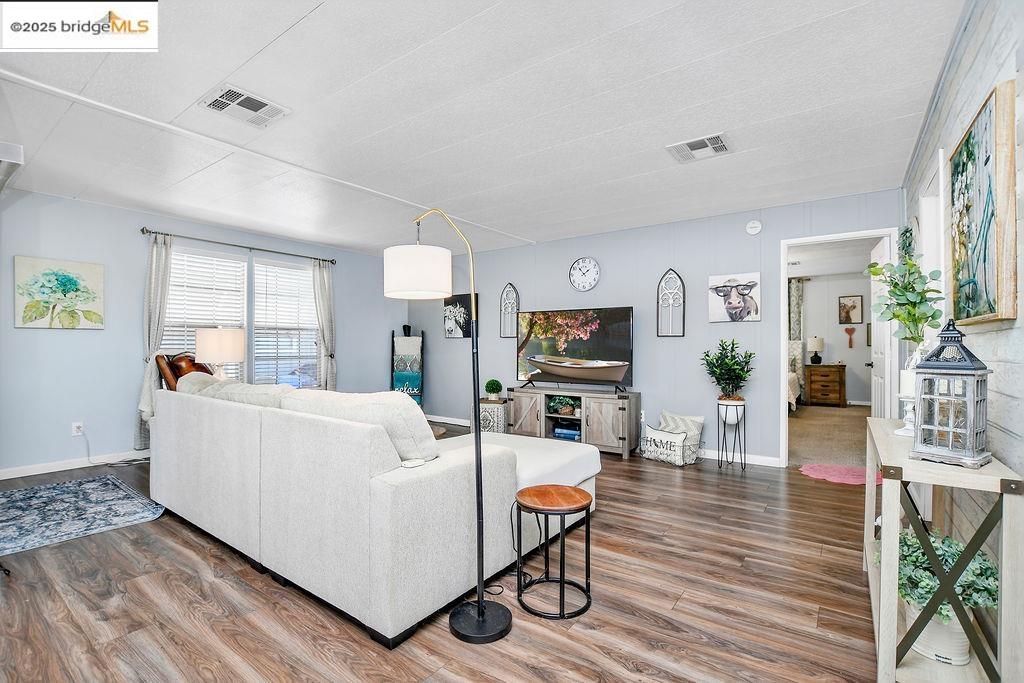 Detail Gallery Image 11 of 36 For 237 Aloha Way, Pittsburg,  CA 94565-9999 - 2 Beds | 2 Baths