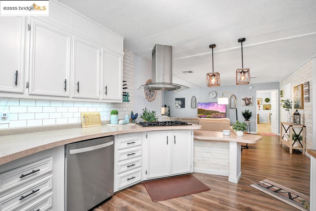 Detail Gallery Image 16 of 36 For 237 Aloha Way, Pittsburg,  CA 94565-9999 - 2 Beds | 2 Baths