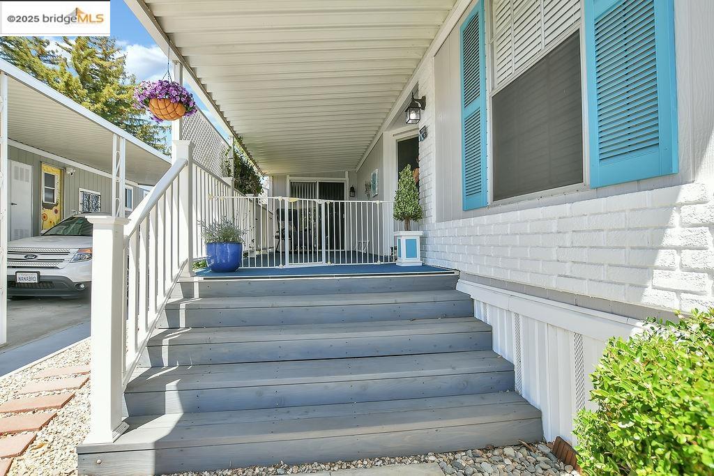 Detail Gallery Image 3 of 36 For 237 Aloha Way, Pittsburg,  CA 94565-9999 - 2 Beds | 2 Baths