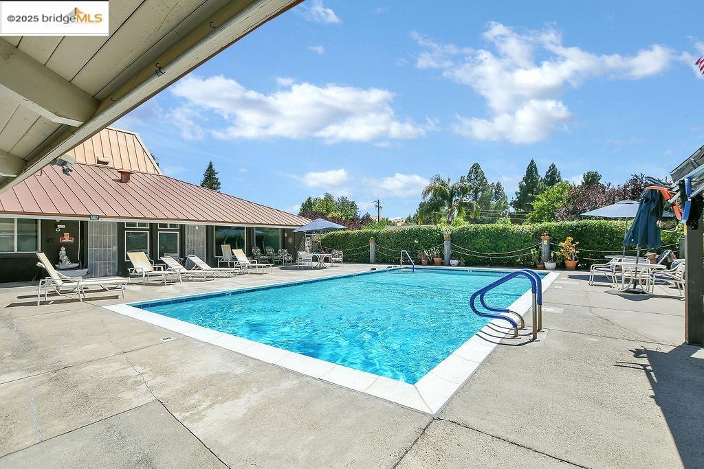 Detail Gallery Image 35 of 36 For 237 Aloha Way, Pittsburg,  CA 94565-9999 - 2 Beds | 2 Baths