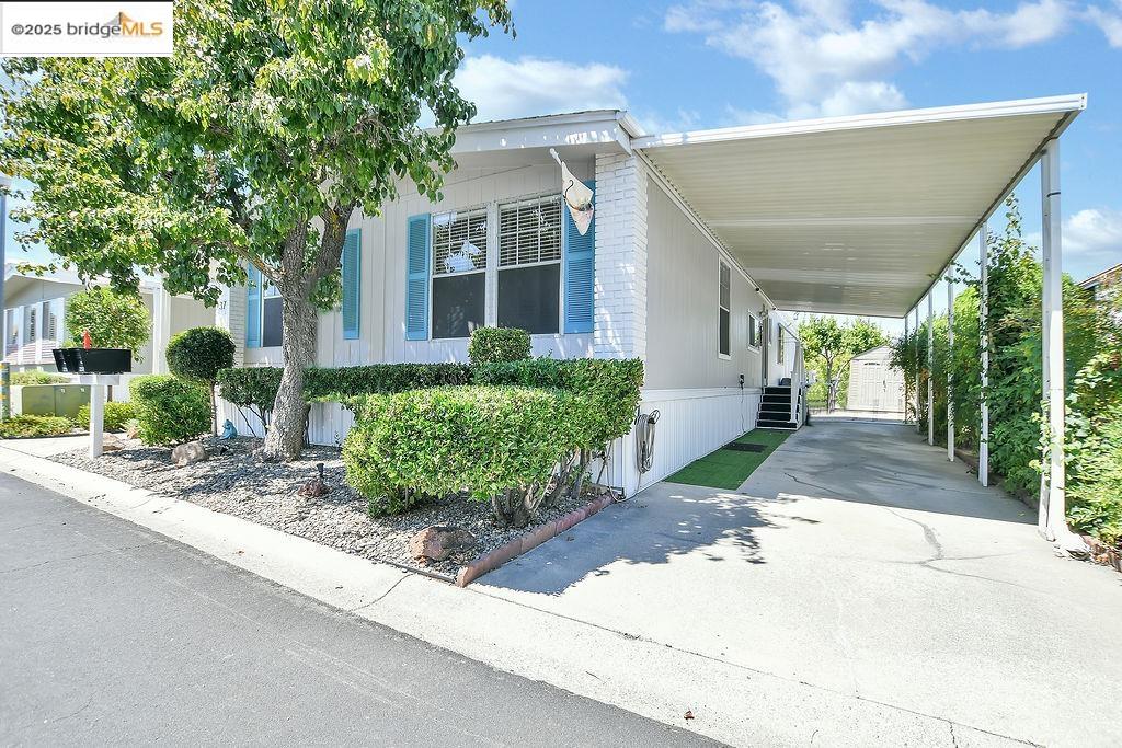 Detail Gallery Image 5 of 36 For 237 Aloha Way, Pittsburg,  CA 94565-9999 - 2 Beds | 2 Baths