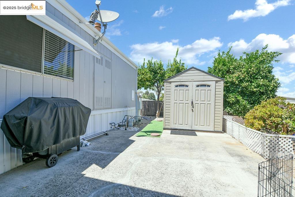 Detail Gallery Image 6 of 36 For 237 Aloha Way, Pittsburg,  CA 94565-9999 - 2 Beds | 2 Baths