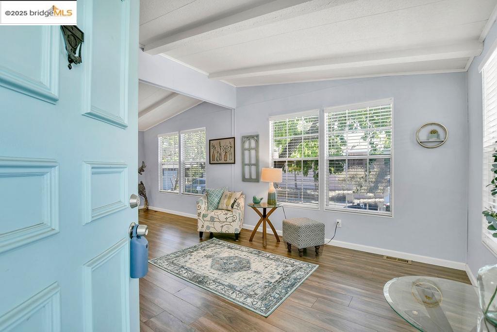 Detail Gallery Image 8 of 36 For 237 Aloha Way, Pittsburg,  CA 94565-9999 - 2 Beds | 2 Baths
