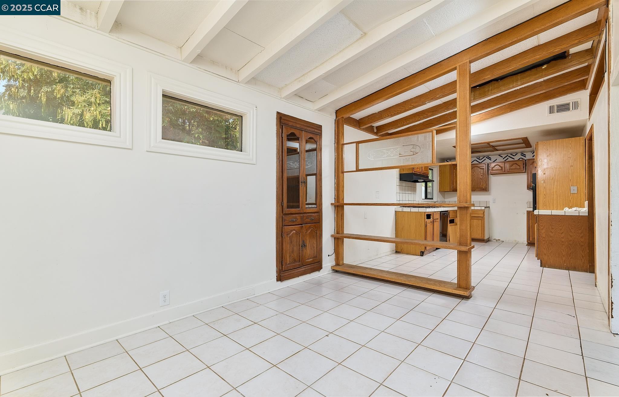 Detail Gallery Image 13 of 26 For 6511 Brock Dr, North Highlands,  CA 95660 - 5 Beds | 2 Baths
