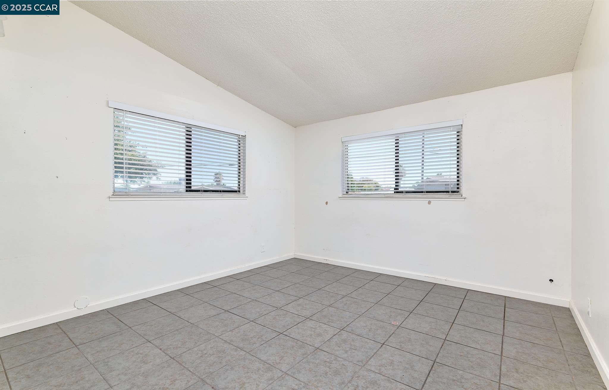 Detail Gallery Image 22 of 26 For 6511 Brock Dr, North Highlands,  CA 95660 - 5 Beds | 2 Baths