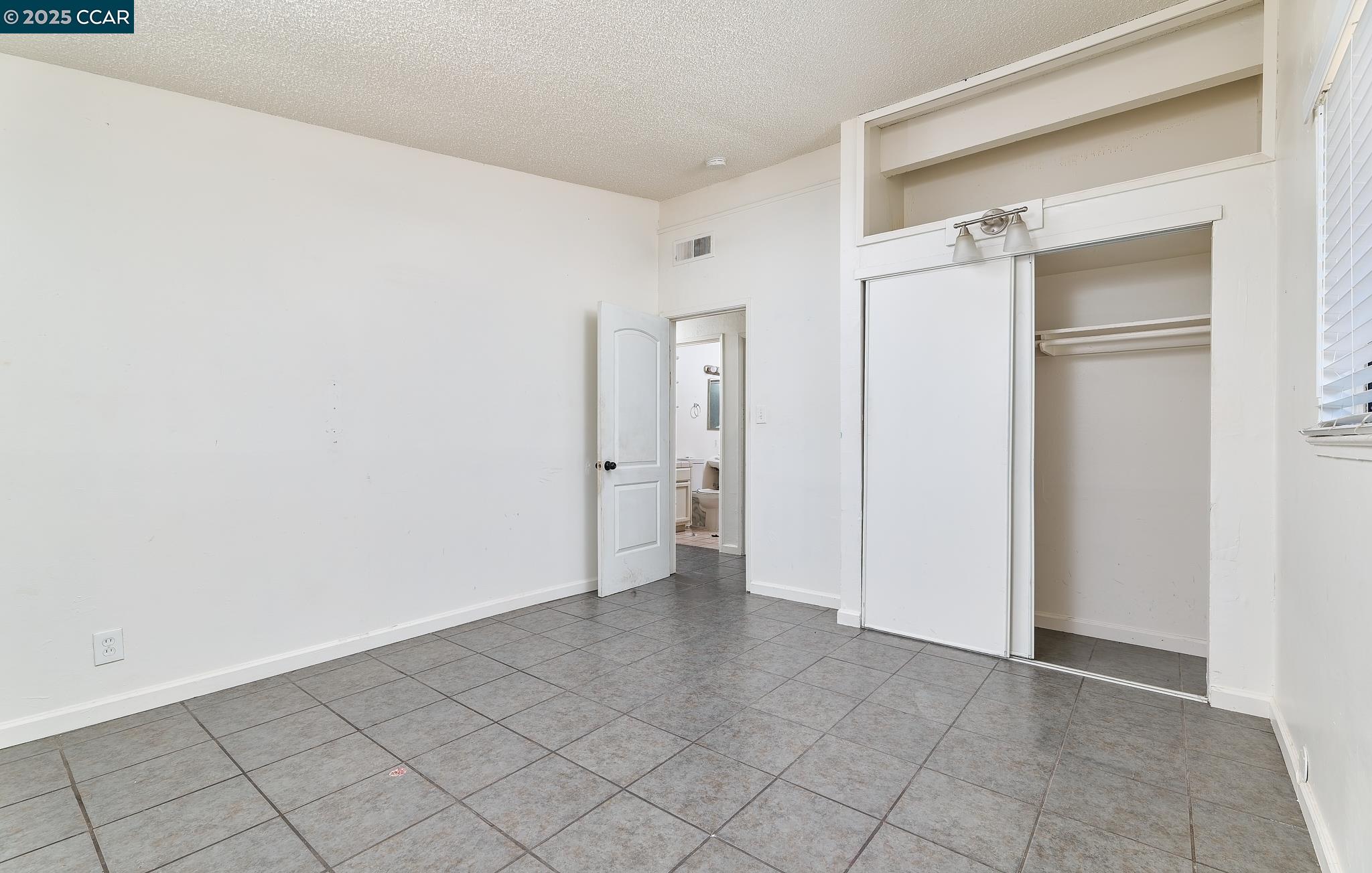 Detail Gallery Image 23 of 26 For 6511 Brock Dr, North Highlands,  CA 95660 - 5 Beds | 2 Baths