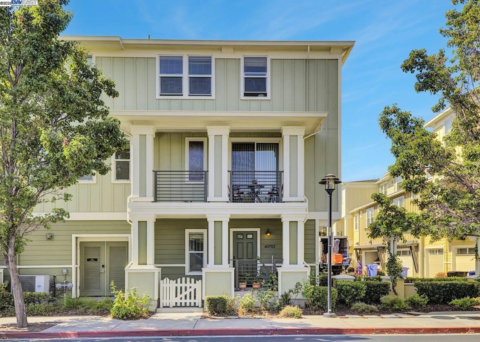 MLS: 41107278 Condo For Sale