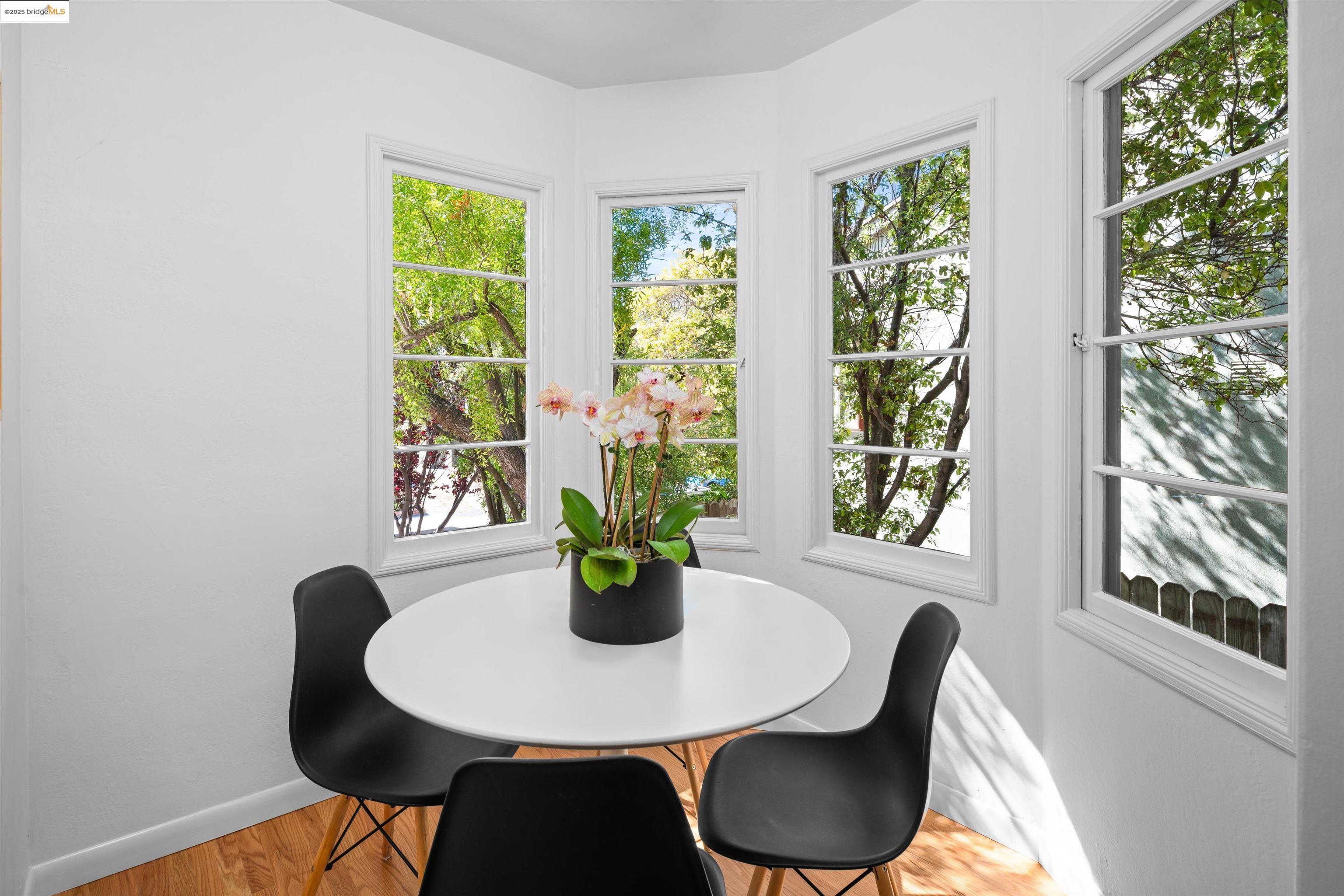 Detail Gallery Image 17 of 58 For 1067 Neilson St, Albany,  CA 94706 - 3 Beds | 1/1 Baths