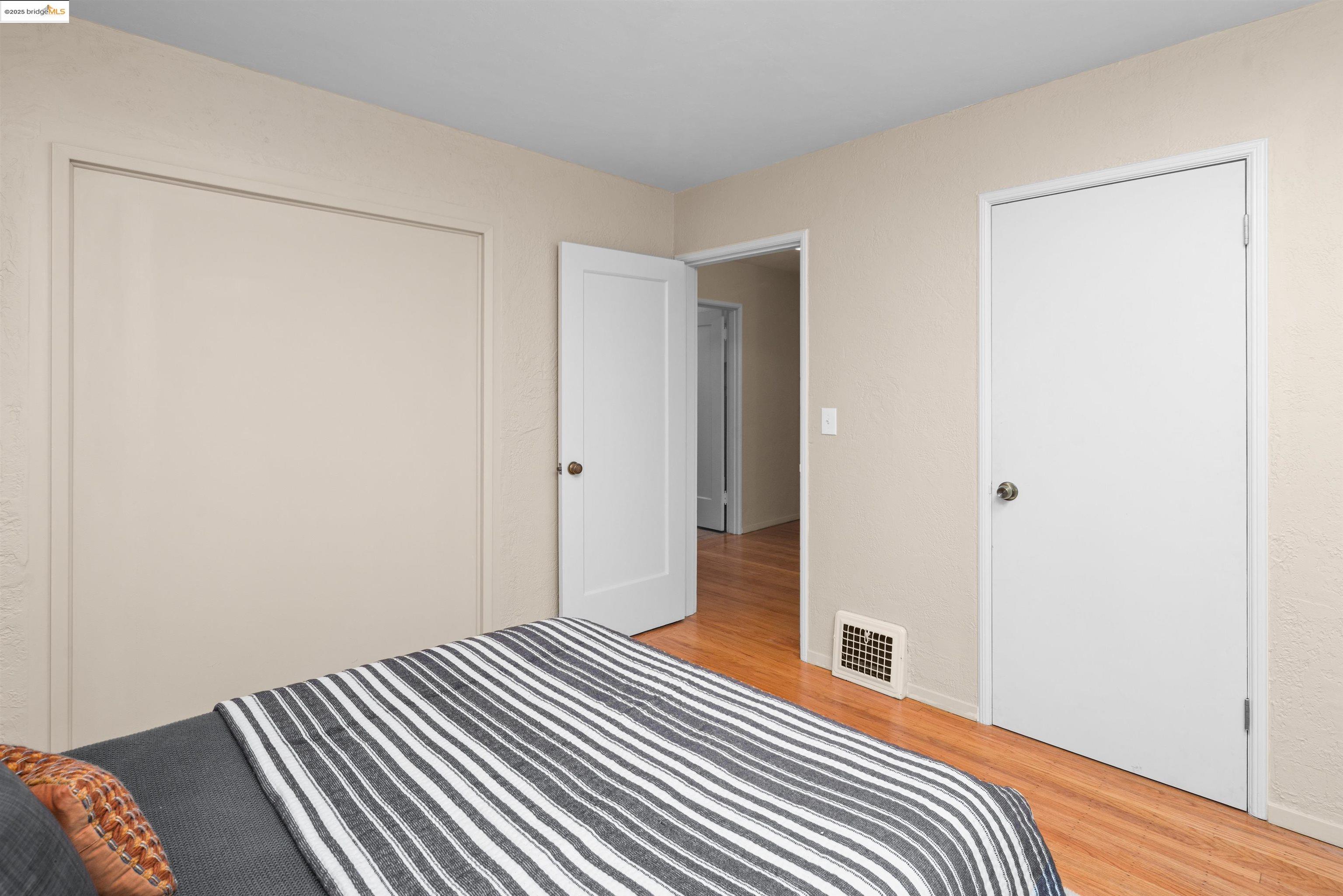 Detail Gallery Image 23 of 58 For 1067 Neilson St, Albany,  CA 94706 - 3 Beds | 1/1 Baths