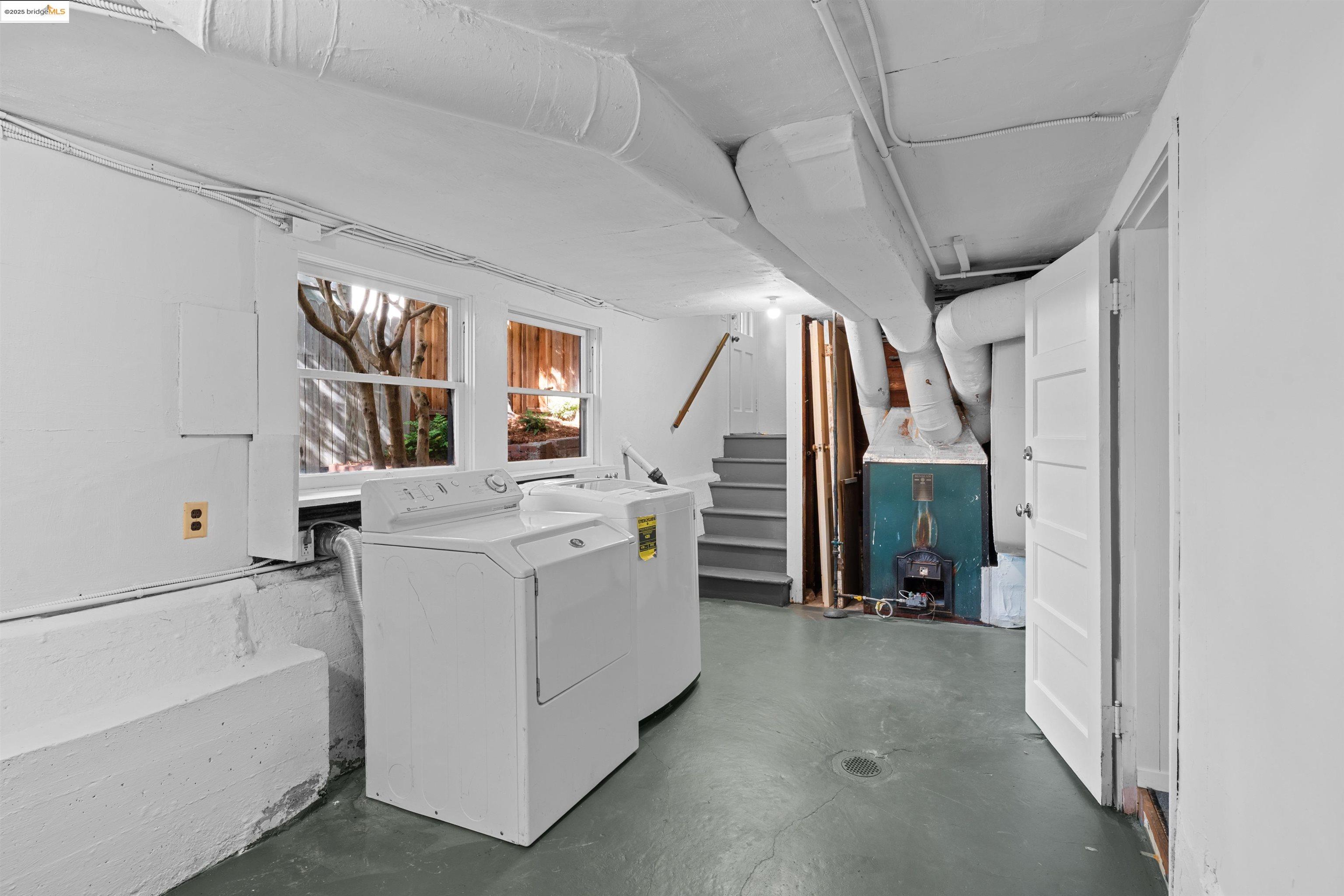 Detail Gallery Image 30 of 58 For 1067 Neilson St, Albany,  CA 94706 - 3 Beds | 1/1 Baths
