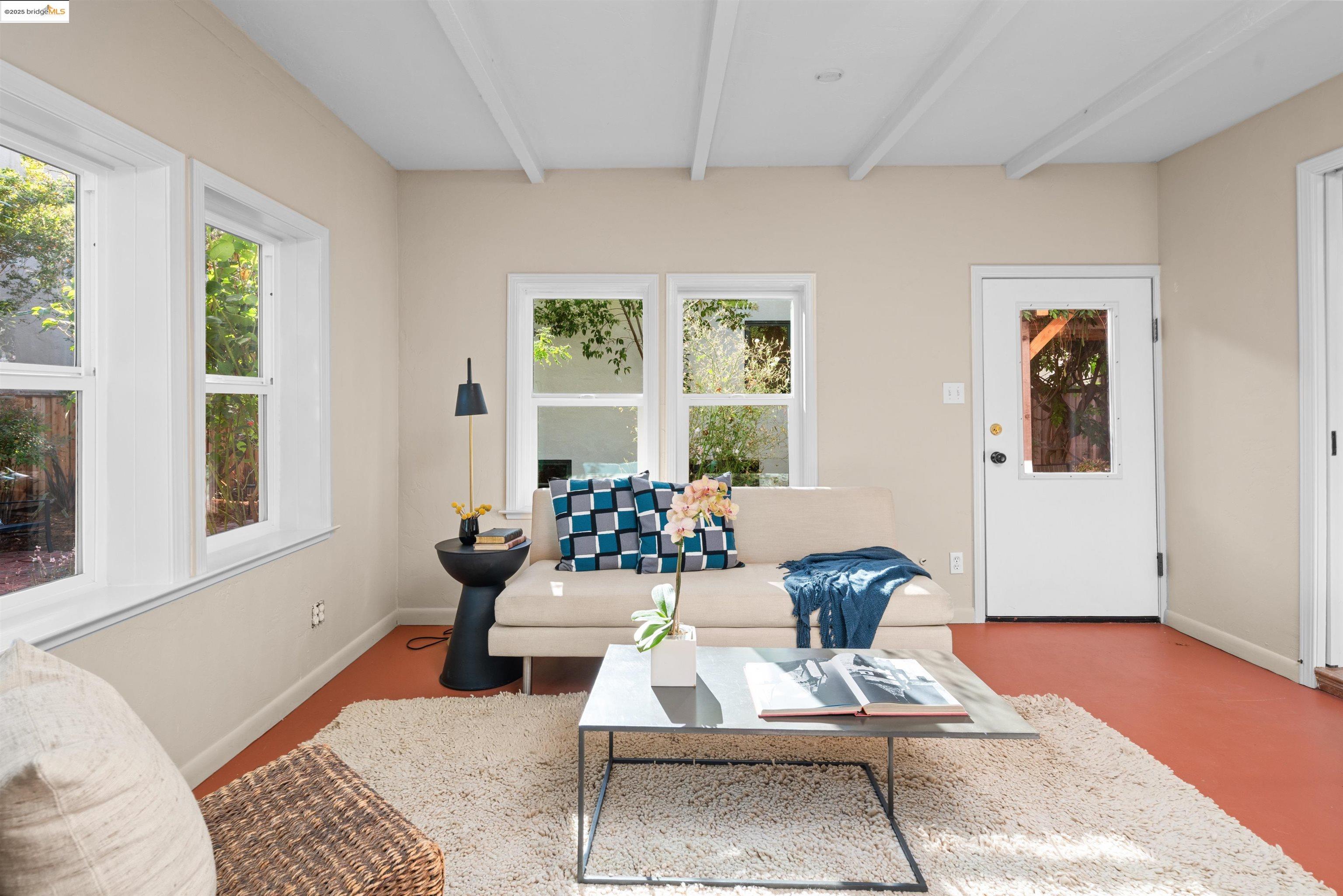 Detail Gallery Image 44 of 58 For 1067 Neilson St, Albany,  CA 94706 - 3 Beds | 1/1 Baths