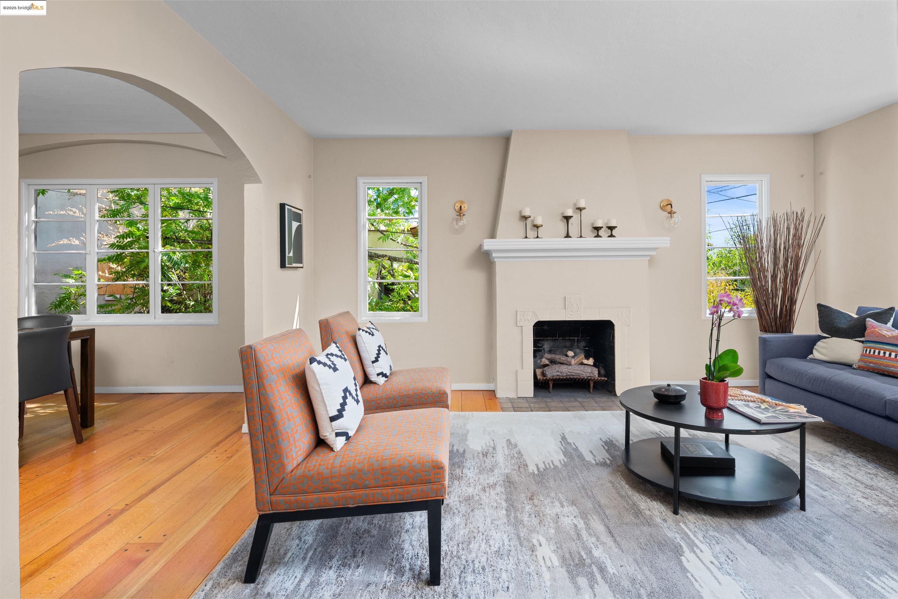 Detail Gallery Image 6 of 58 For 1067 Neilson St, Albany,  CA 94706 - 3 Beds | 1/1 Baths