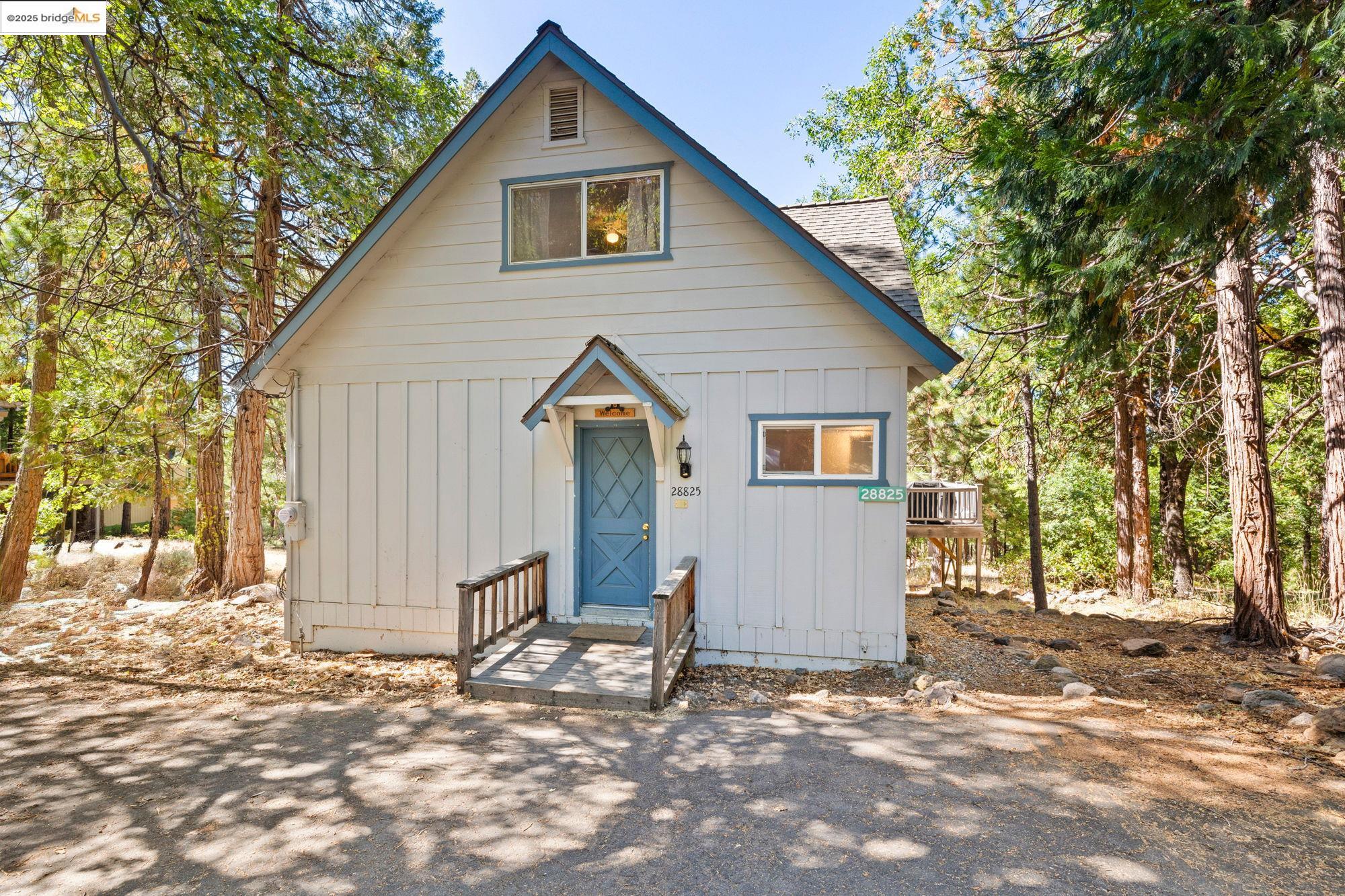 Detail Gallery Image 1 of 1 For 28825 Snowhite Ridge Dr., Cold Springs,  CA 95335 - 3 Beds | 2 Baths