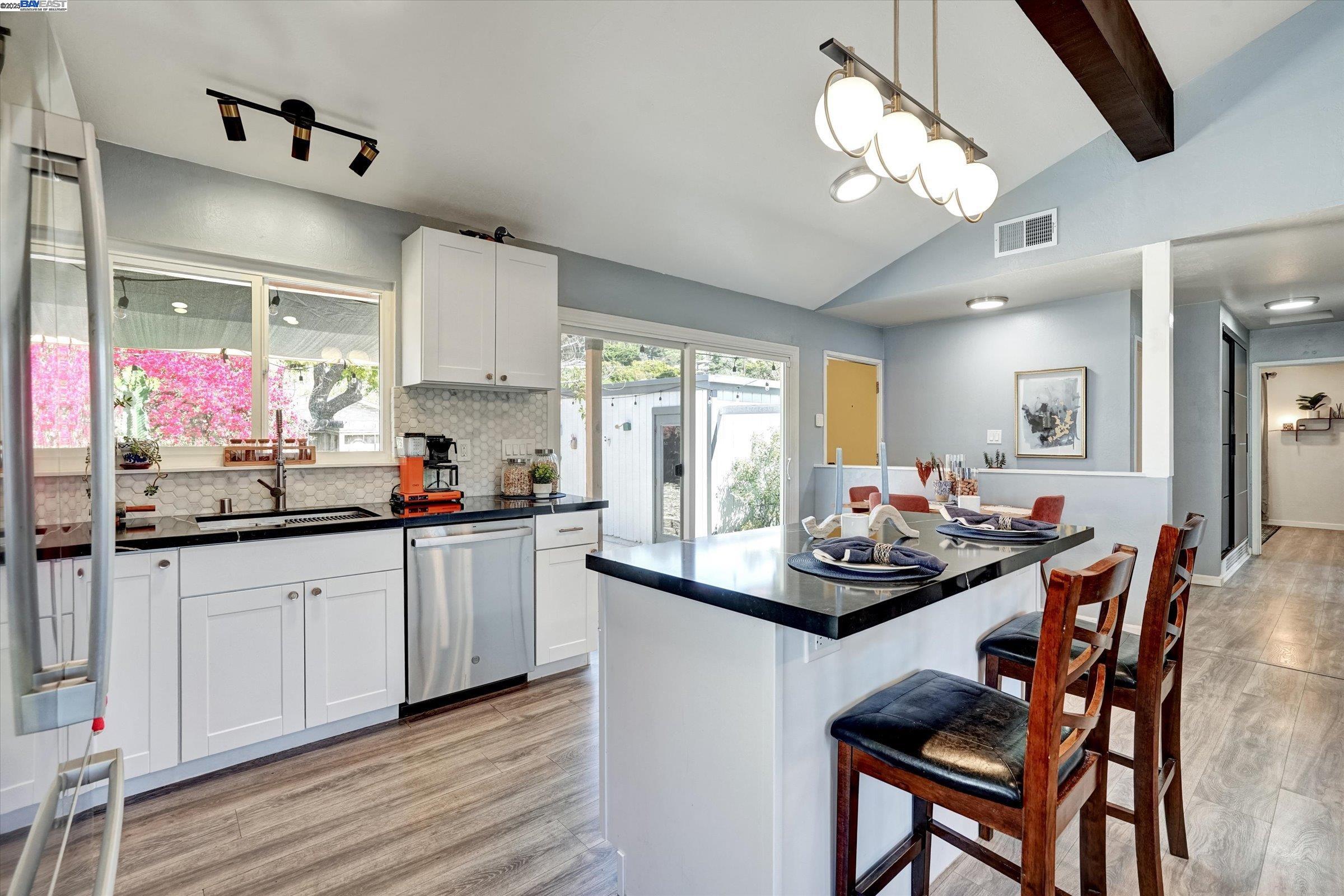 Detail Gallery Image 17 of 49 For 2540 Moyers Rd, Richmond,  CA 94806 - 4 Beds | 2 Baths