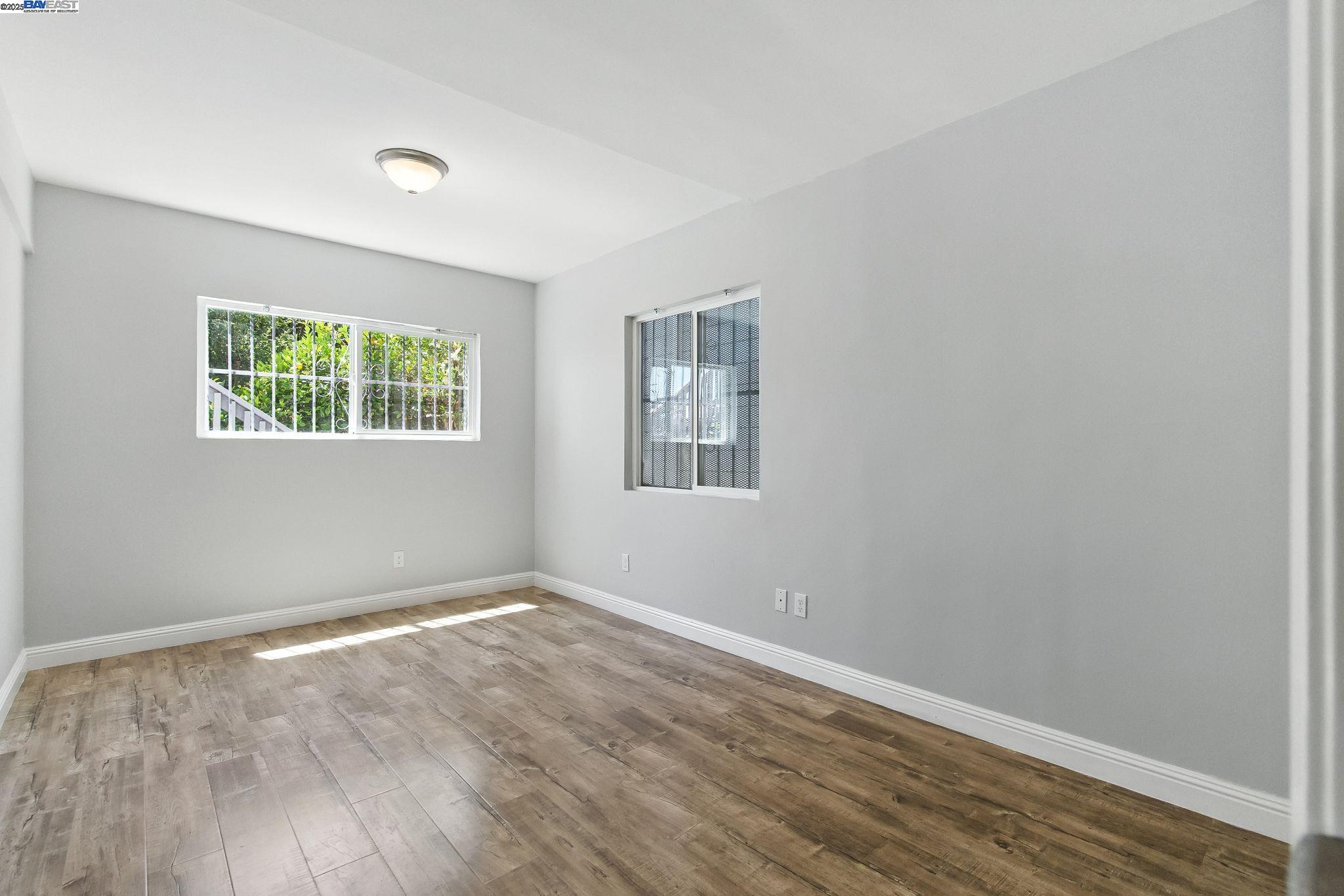 Detail Gallery Image 15 of 22 For 5821 E 17th Street, Oakland,  CA 94621 - – Beds | – Baths