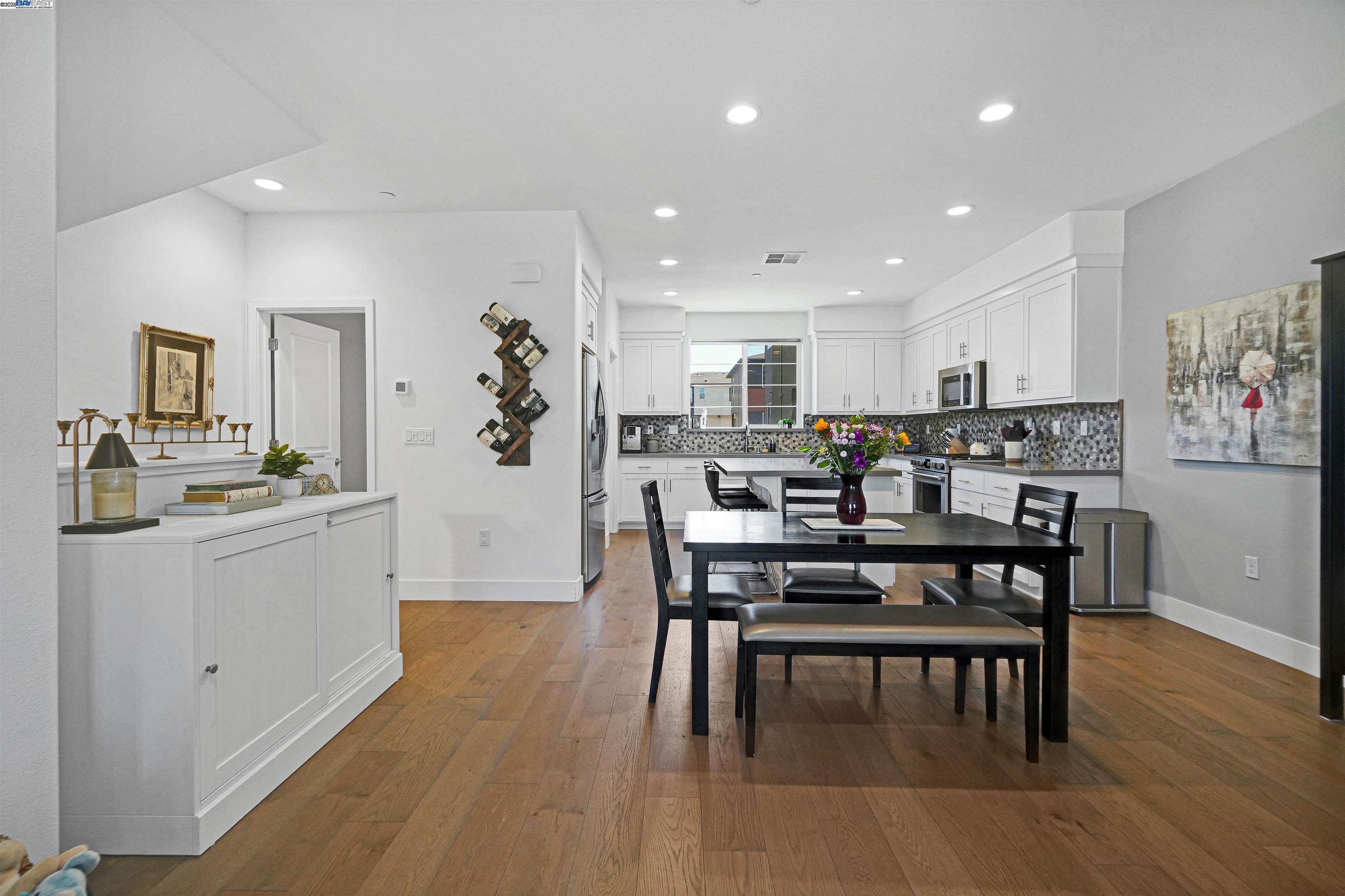 Photo #15: 41107289 Listing: Photo #15