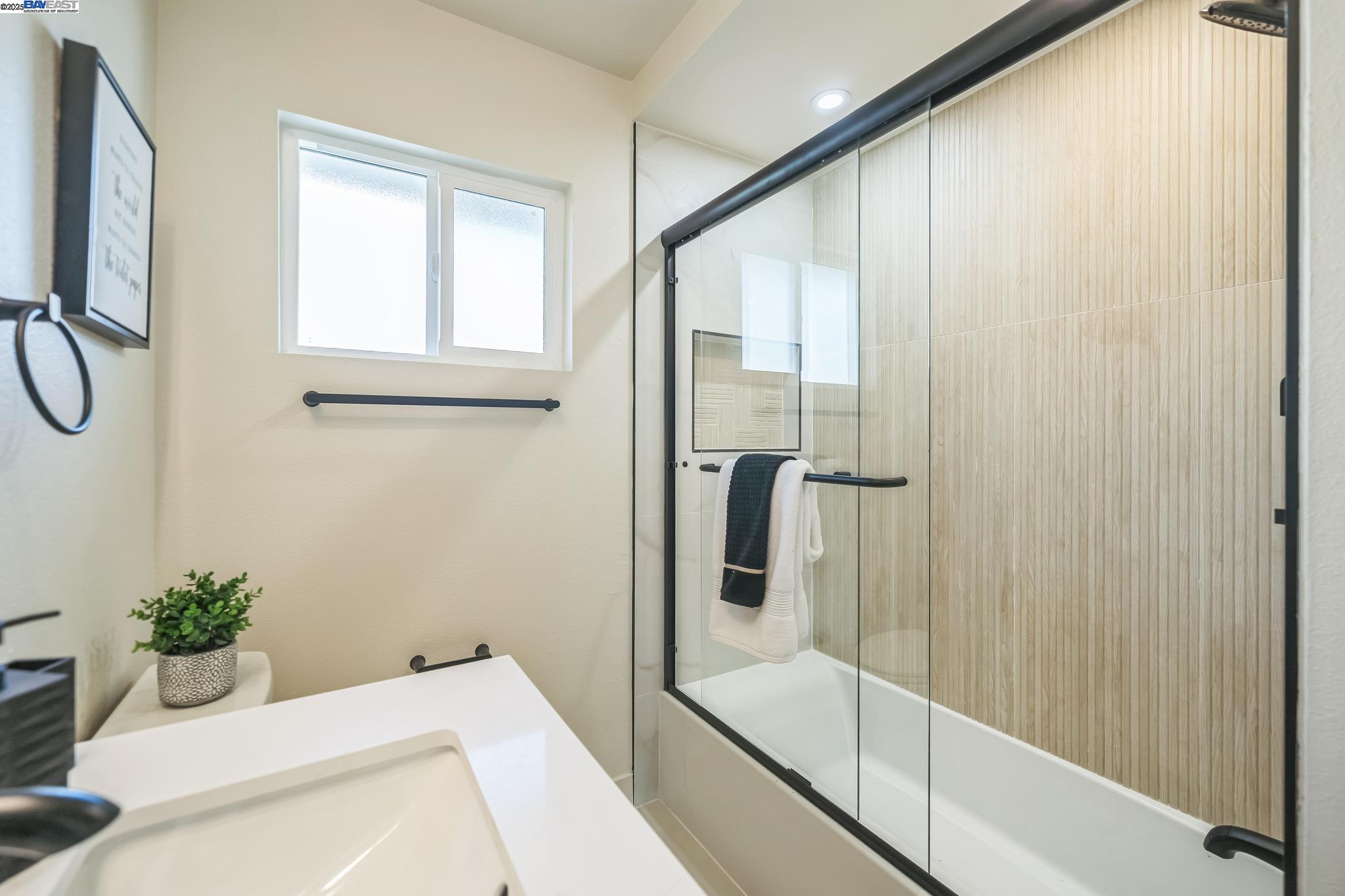Detail Gallery Image 24 of 33 For 1601 Ruth Dr, Pleasant Hill,  CA 94523 - 4 Beds | 2 Baths