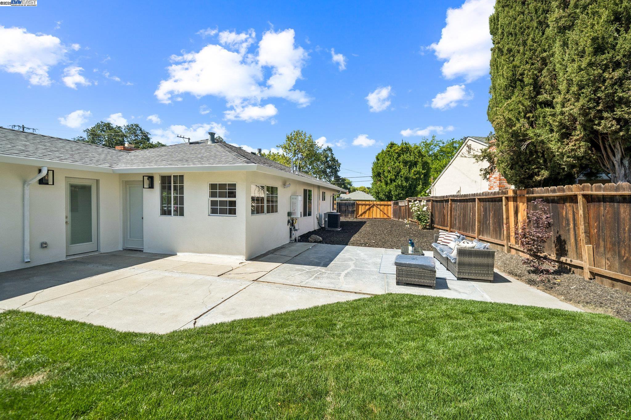 Detail Gallery Image 27 of 33 For 1601 Ruth Dr, Pleasant Hill,  CA 94523 - 4 Beds | 2 Baths