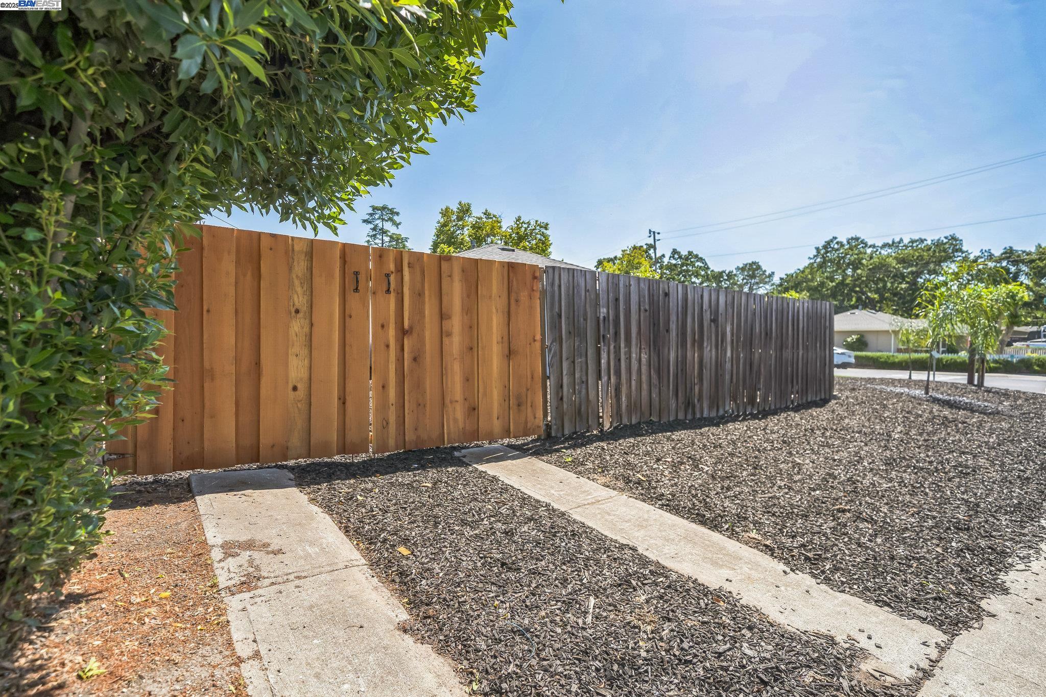 Detail Gallery Image 31 of 33 For 1601 Ruth Dr, Pleasant Hill,  CA 94523 - 4 Beds | 2 Baths