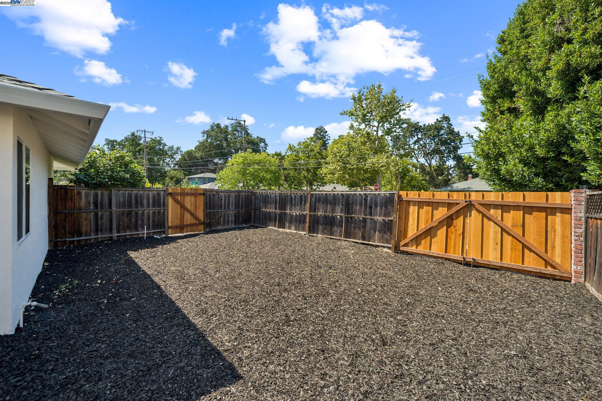 Detail Gallery Image 32 of 33 For 1601 Ruth Dr, Pleasant Hill,  CA 94523 - 4 Beds | 2 Baths