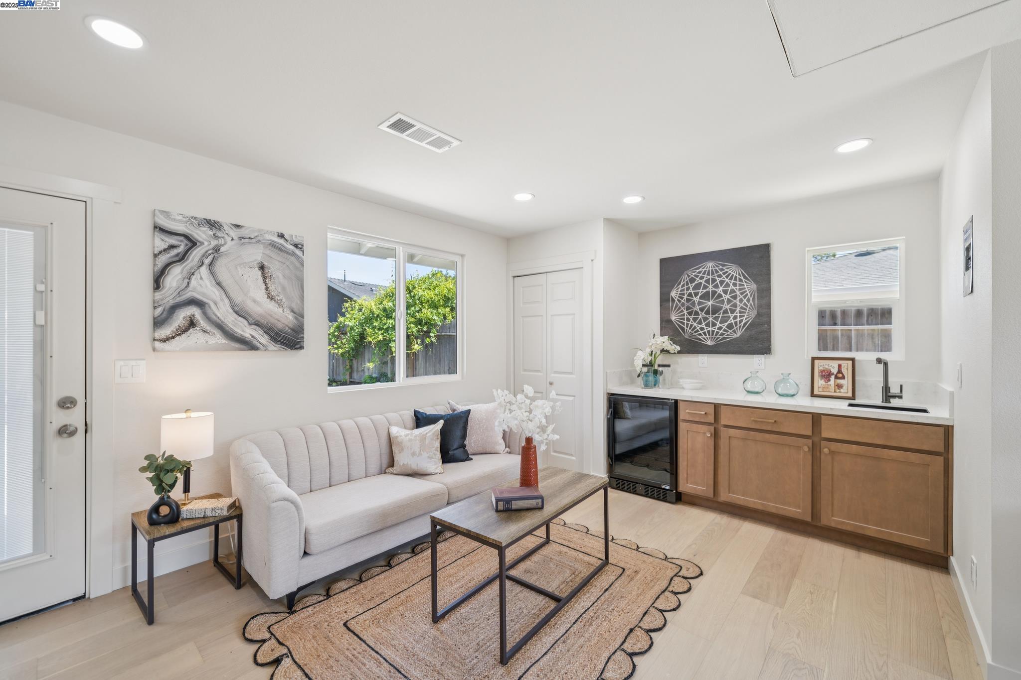 Detail Gallery Image 7 of 33 For 1601 Ruth Dr, Pleasant Hill,  CA 94523 - 4 Beds | 2 Baths