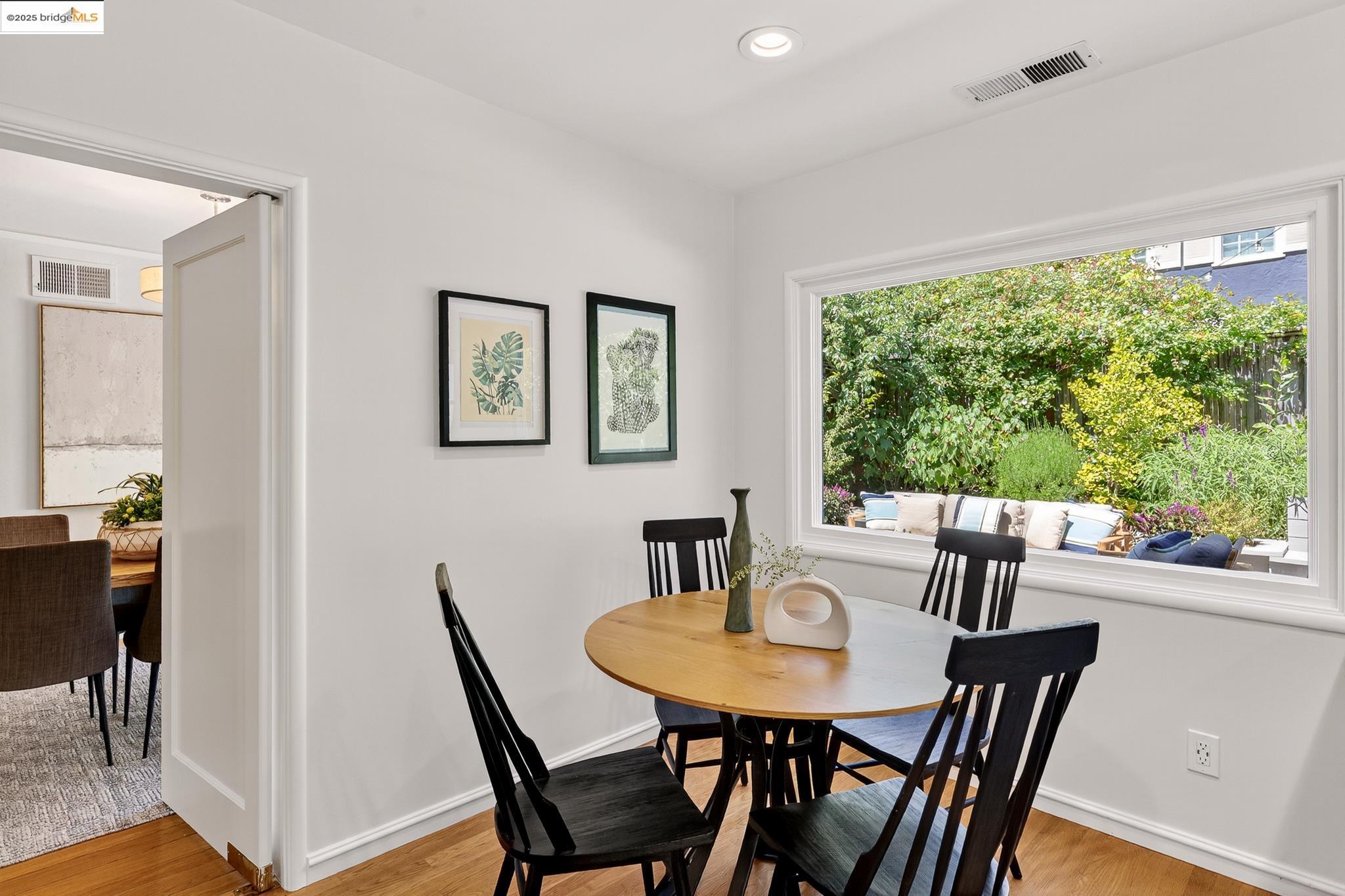 Detail Gallery Image 20 of 53 For 2773 Argyle Street, Oakland,  CA 94602 - 5 Beds | 3 Baths
