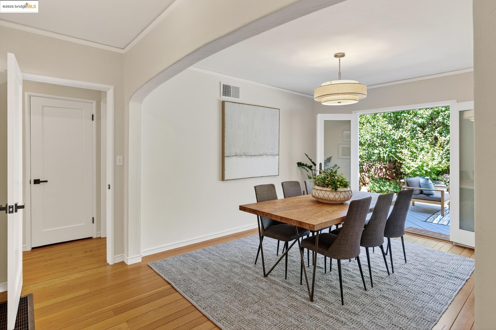 Detail Gallery Image 21 of 53 For 2773 Argyle Street, Oakland,  CA 94602 - 5 Beds | 3 Baths