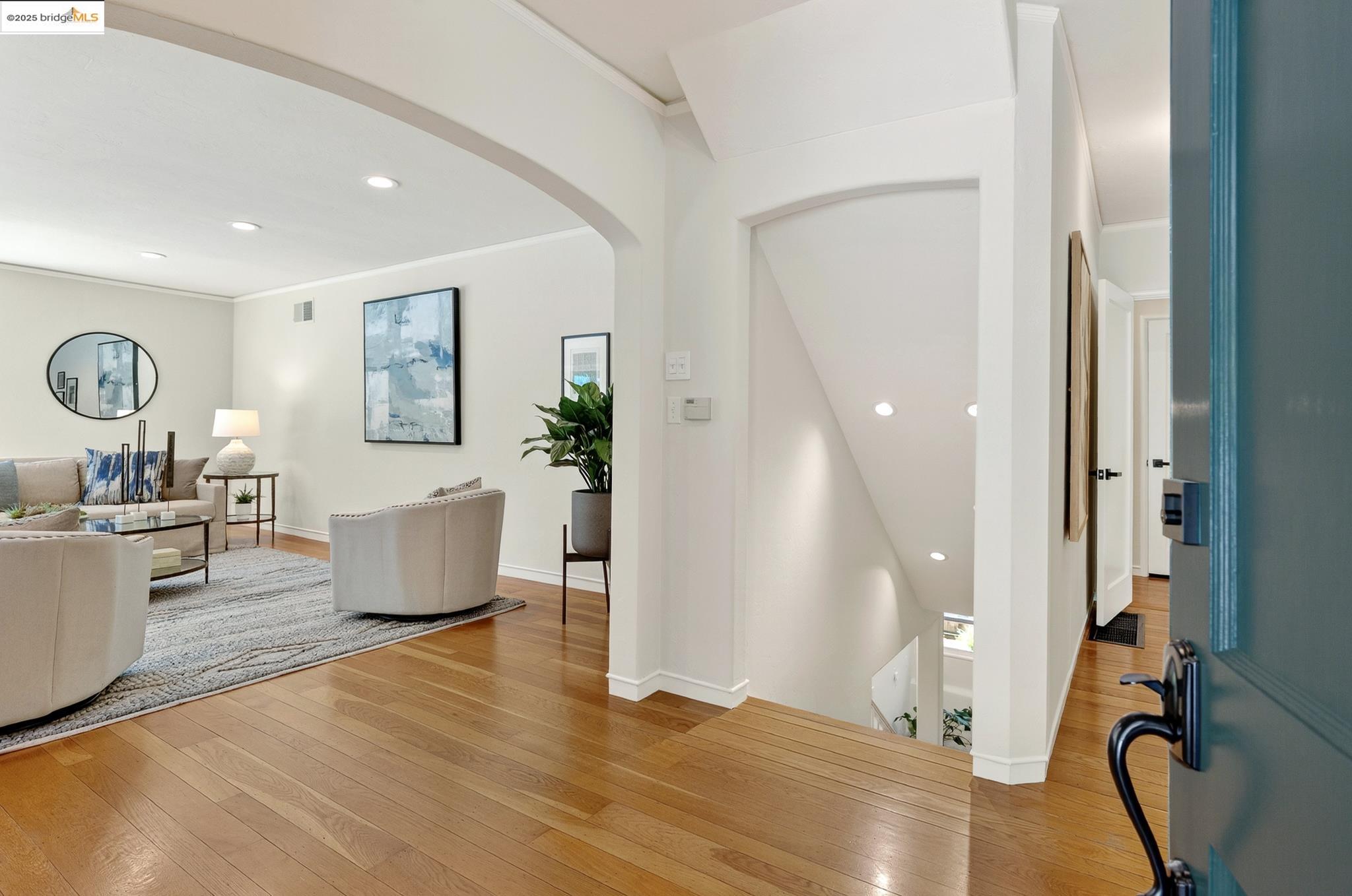 Detail Gallery Image 35 of 53 For 2773 Argyle Street, Oakland,  CA 94602 - 5 Beds | 3 Baths