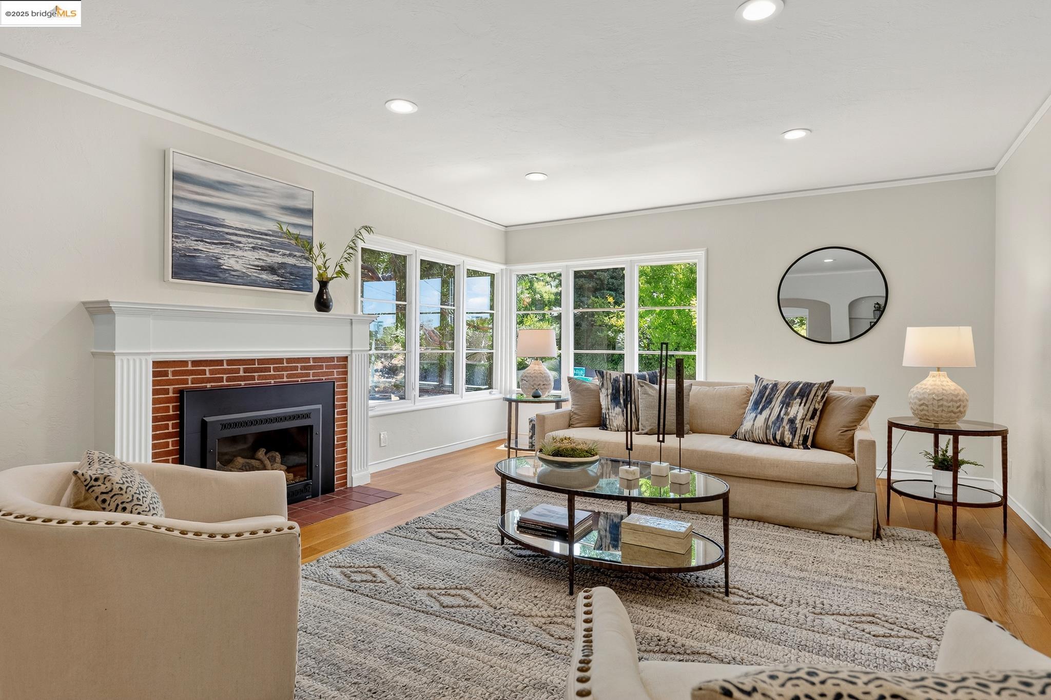 Detail Gallery Image 5 of 53 For 2773 Argyle Street, Oakland,  CA 94602 - 5 Beds | 3 Baths