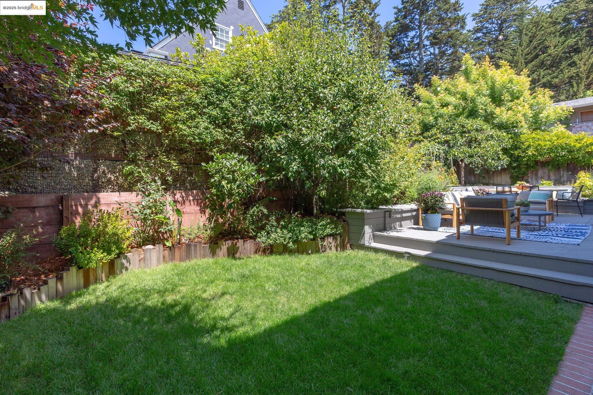 Detail Gallery Image 41 of 53 For 2773 Argyle Street, Oakland,  CA 94602 - 5 Beds | 3 Baths