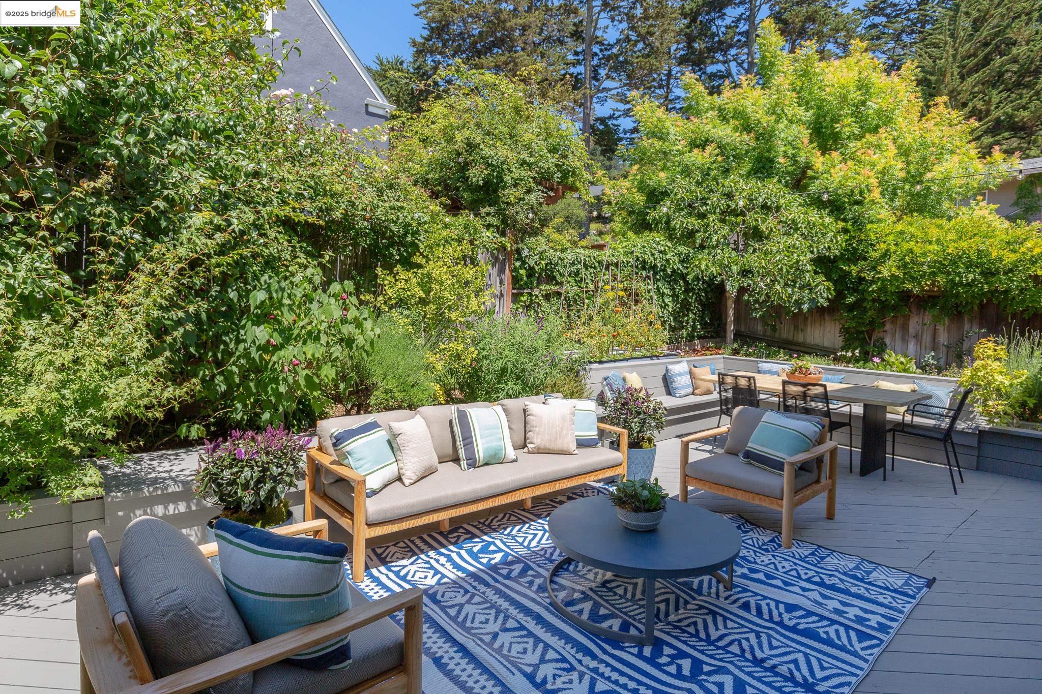 Detail Gallery Image 42 of 53 For 2773 Argyle Street, Oakland,  CA 94602 - 5 Beds | 3 Baths