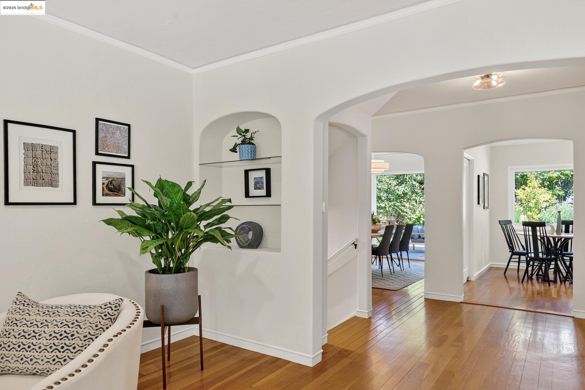 Detail Gallery Image 8 of 53 For 2773 Argyle Street, Oakland,  CA 94602 - 5 Beds | 3 Baths
