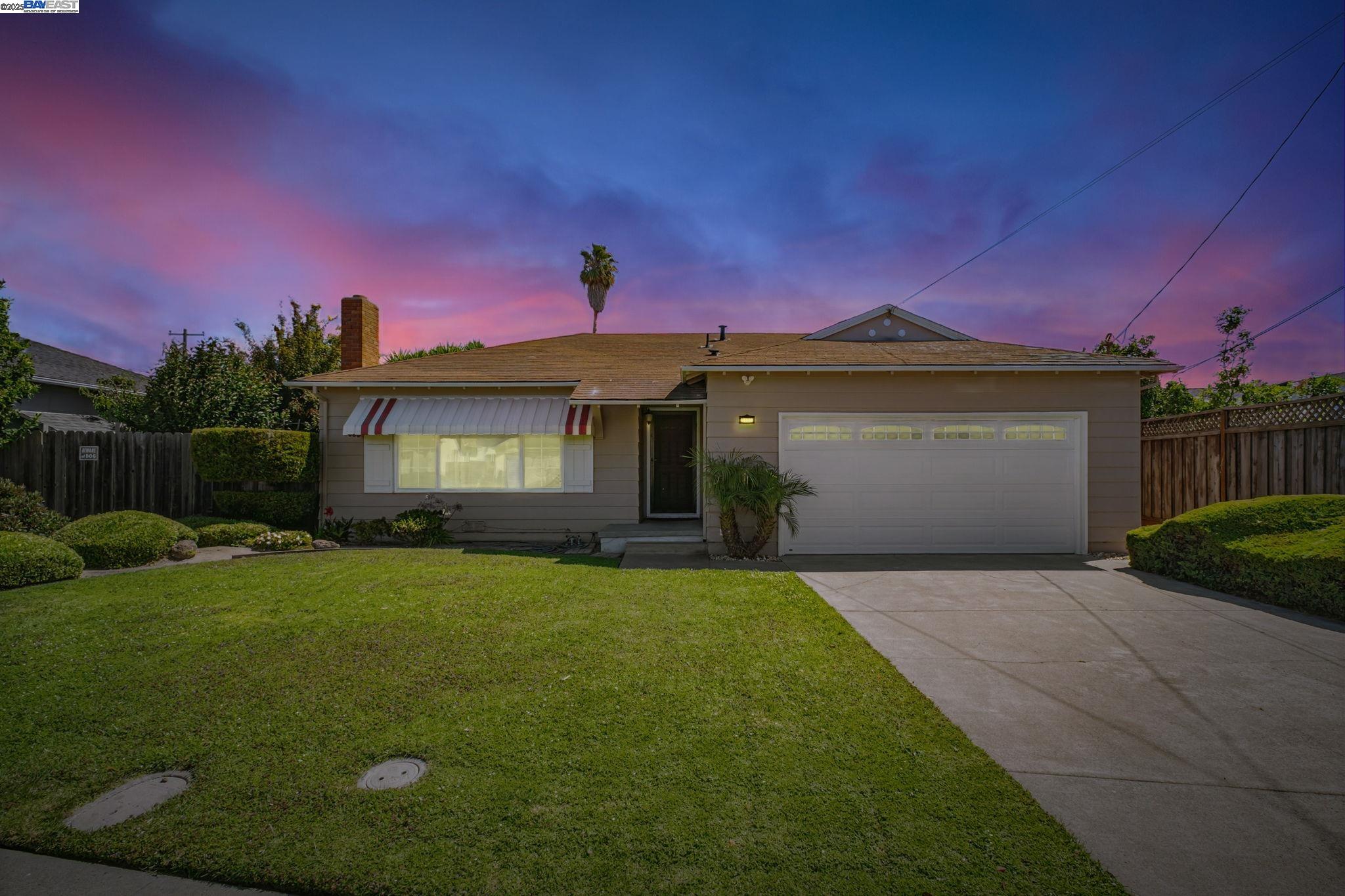 Detail Gallery Image 25 of 26 For 15586 via Madeline, San Lorenzo,  CA 94580 - 3 Beds | 2 Baths