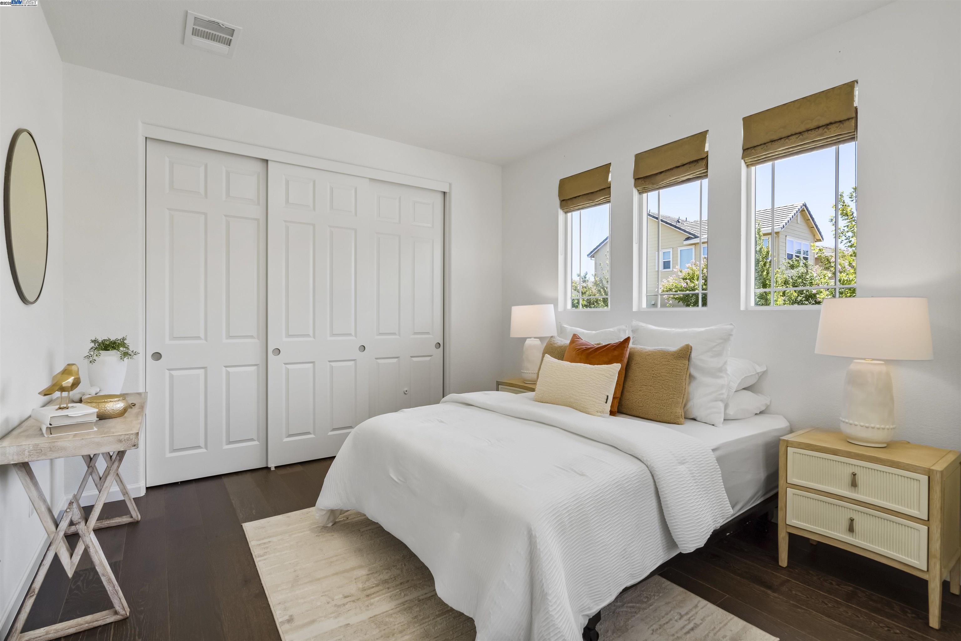 Detail Gallery Image 19 of 52 For 575 W Strauss Dr, Mountain House,  CA 95391 - 5 Beds | 4/1 Baths