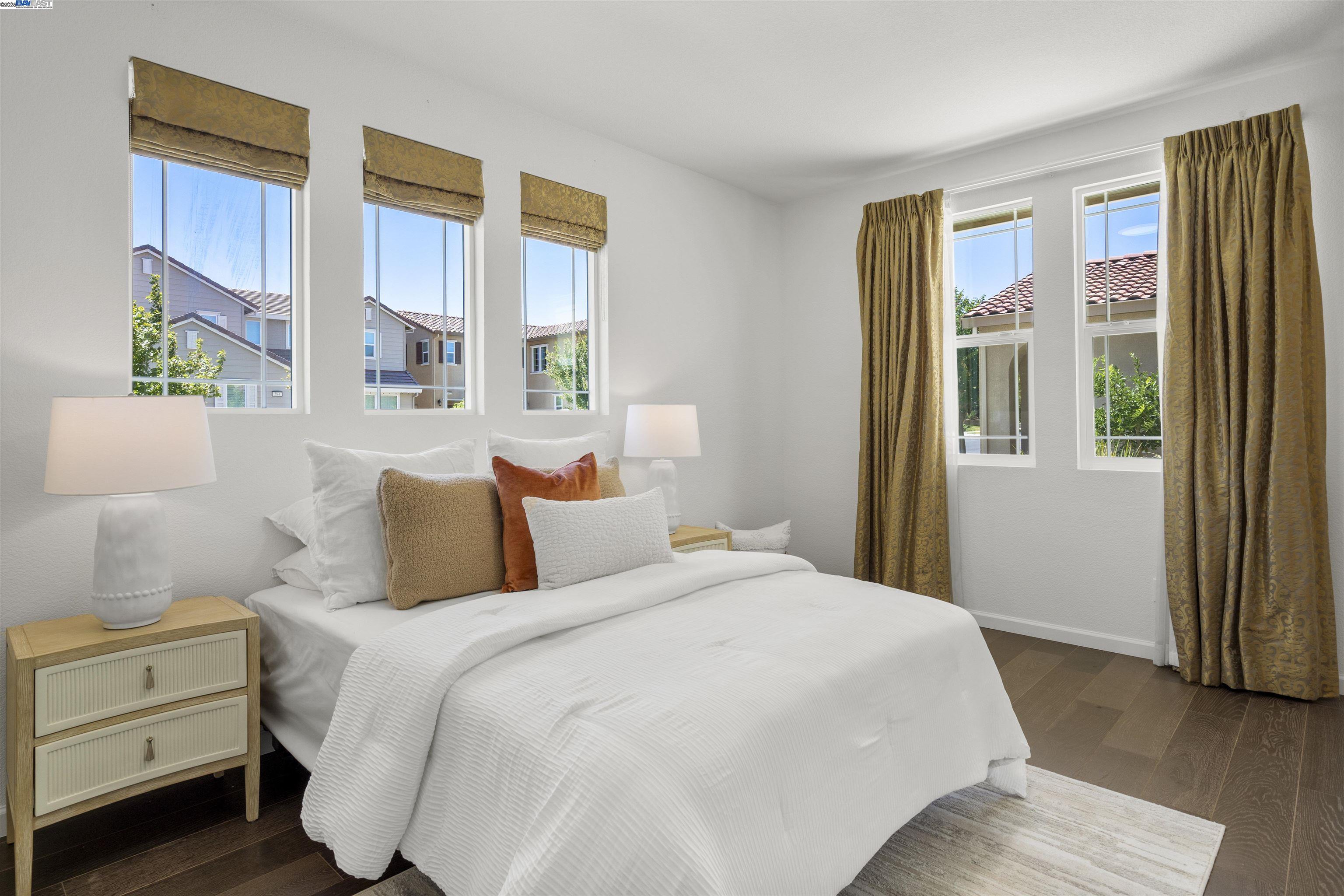 Detail Gallery Image 20 of 52 For 575 W Strauss Dr, Mountain House,  CA 95391 - 5 Beds | 4/1 Baths