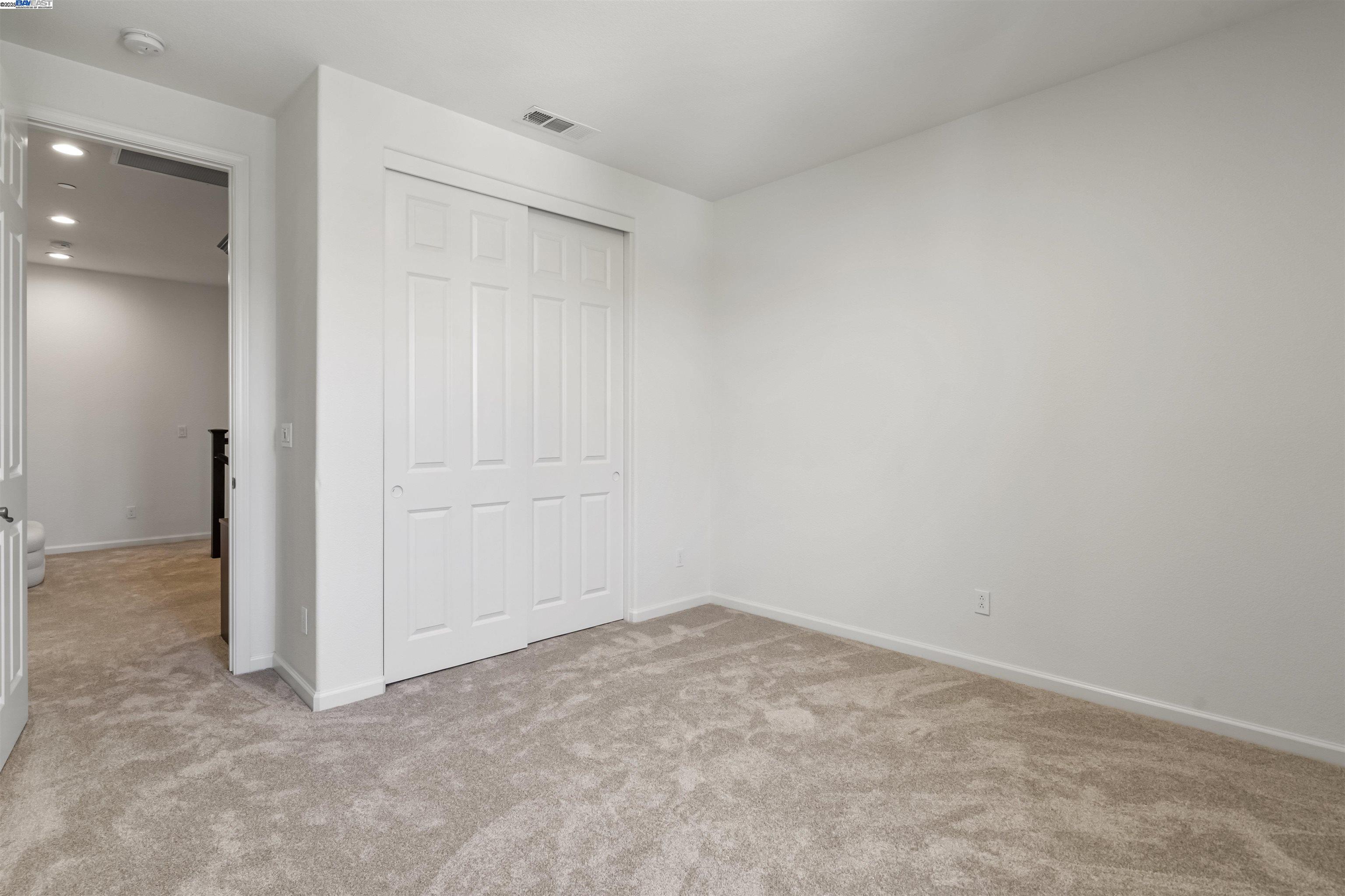 Detail Gallery Image 35 of 52 For 575 W Strauss Dr, Mountain House,  CA 95391 - 5 Beds | 4/1 Baths