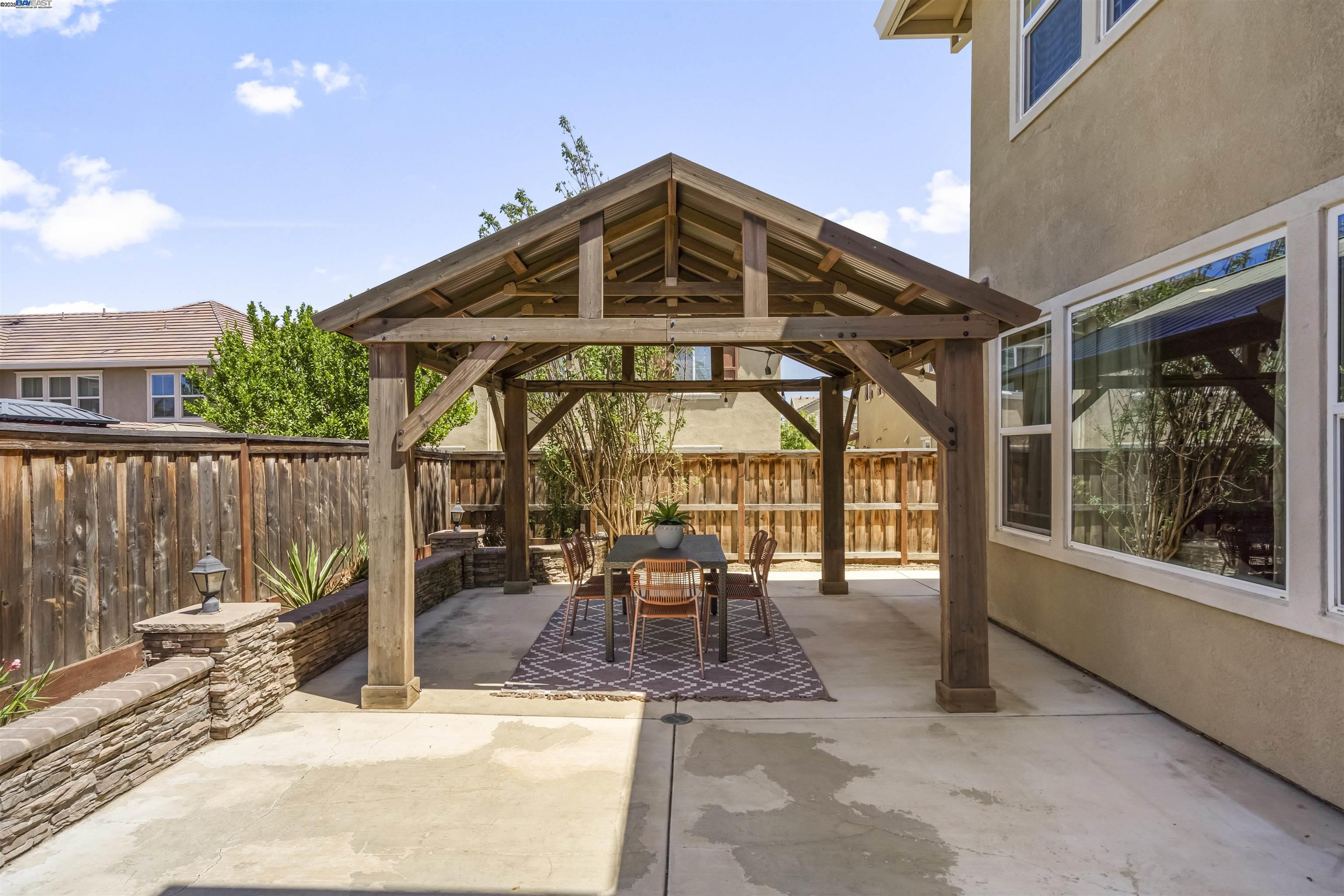 Detail Gallery Image 44 of 52 For 575 W Strauss Dr, Mountain House,  CA 95391 - 5 Beds | 4/1 Baths